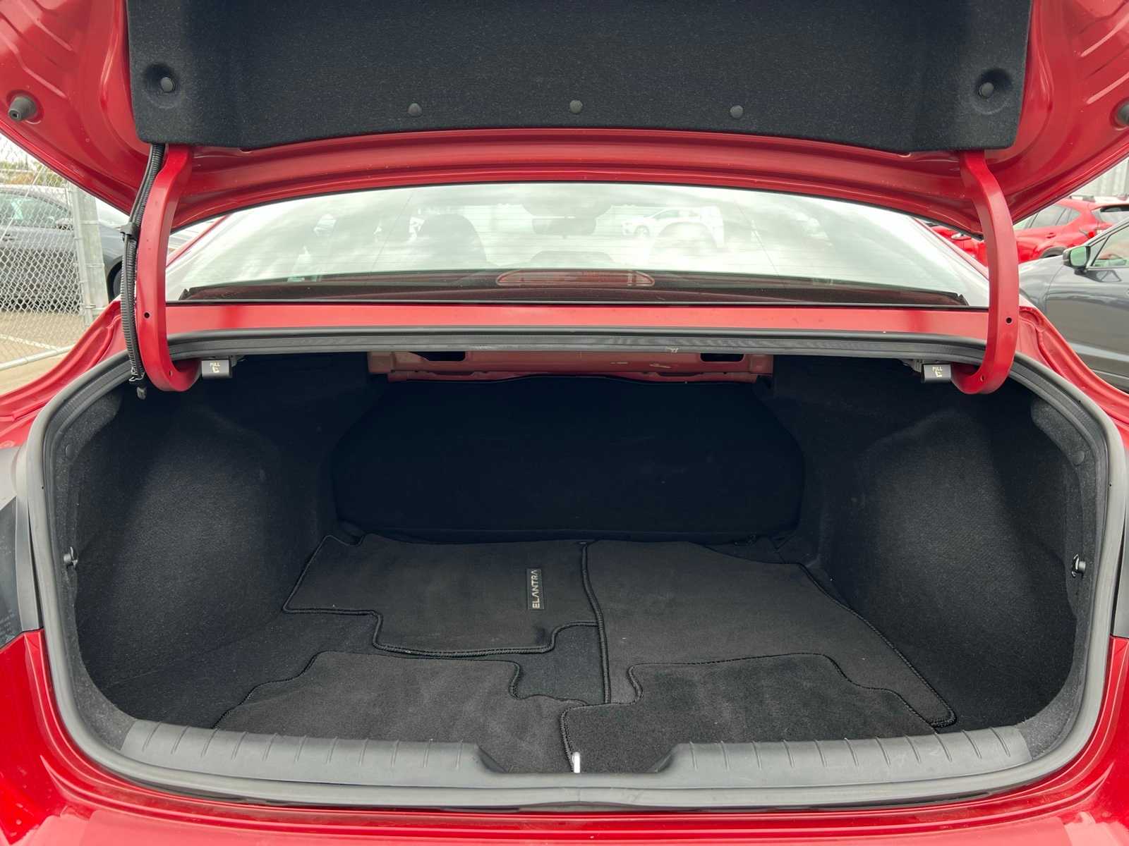 Thumbnail: 2023 Hyundai Elantra - 7