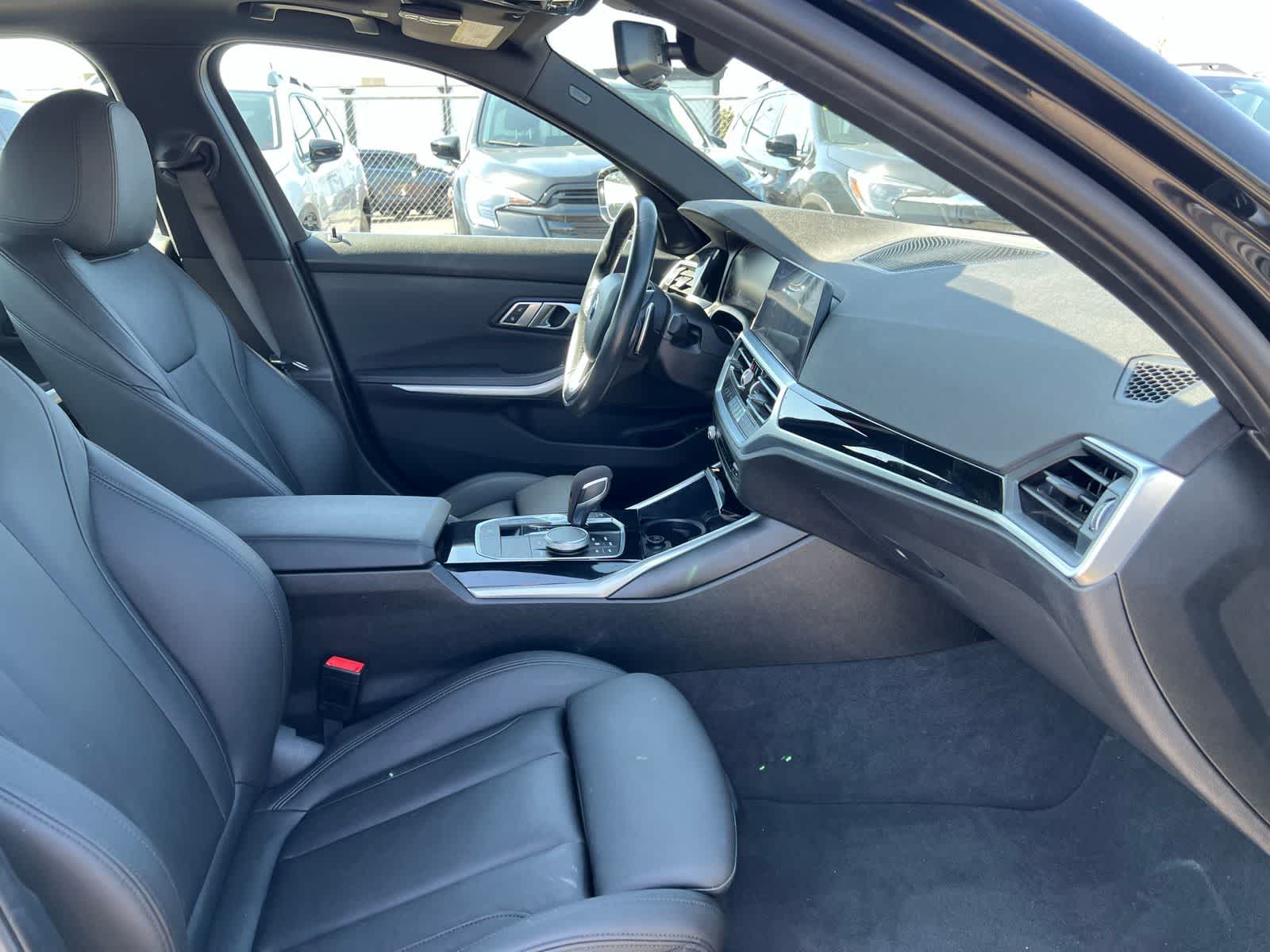 Thumbnail: 2019 BMW 3 Series - 26