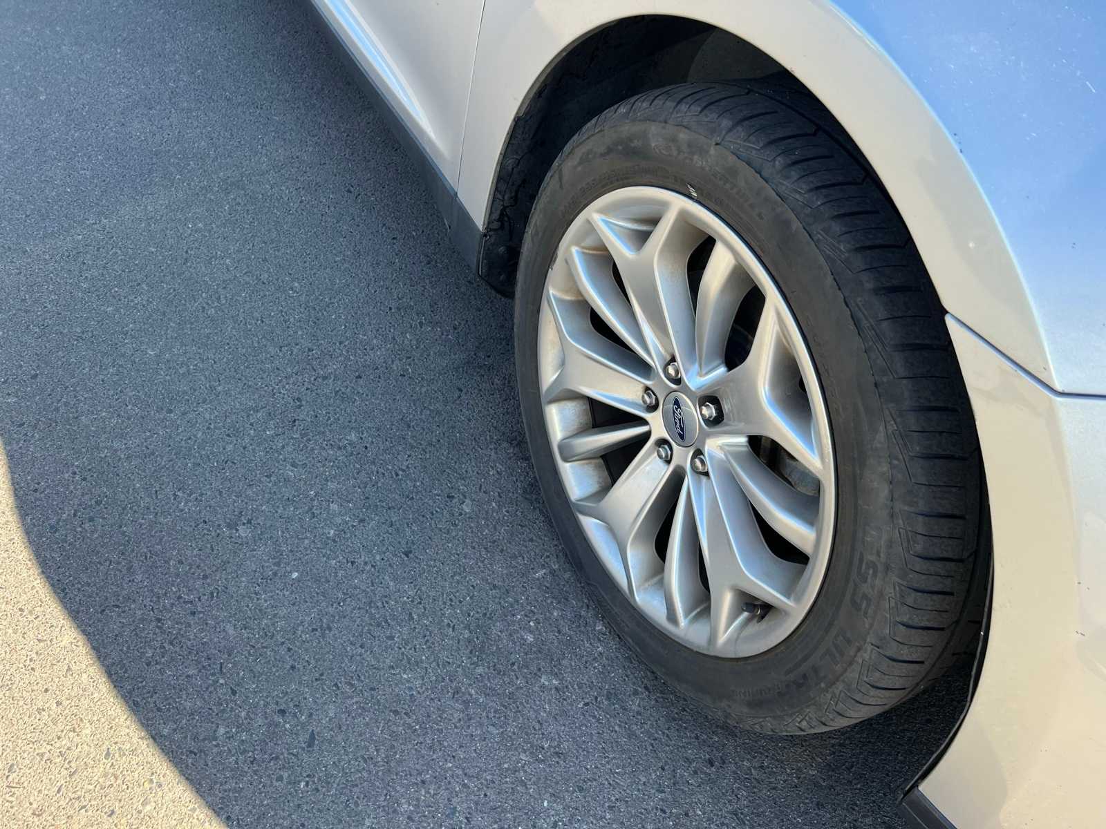 Thumbnail: 2019 Ford Taurus - 25