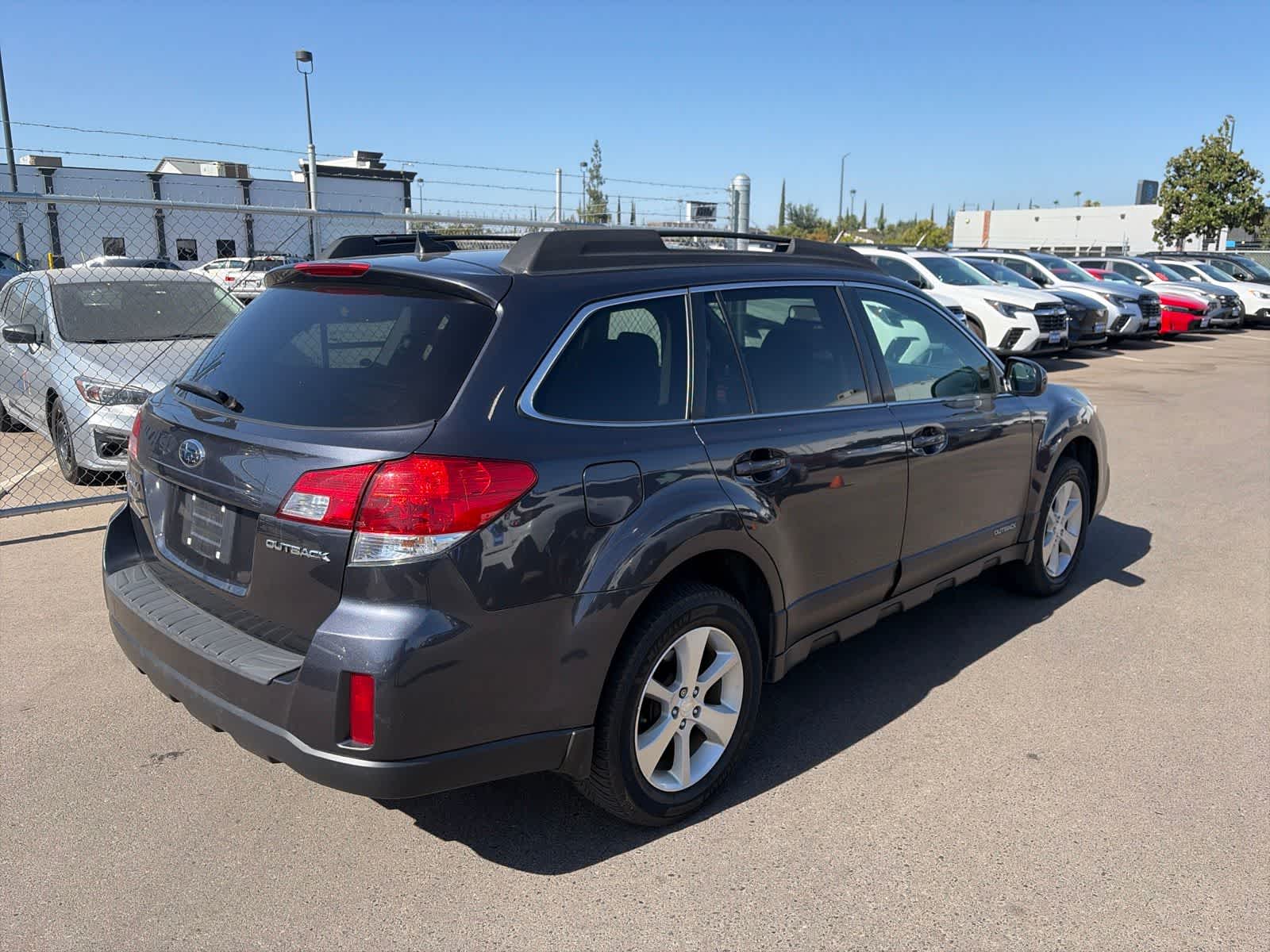 Thumbnail: 2013 Subaru Outback - 9