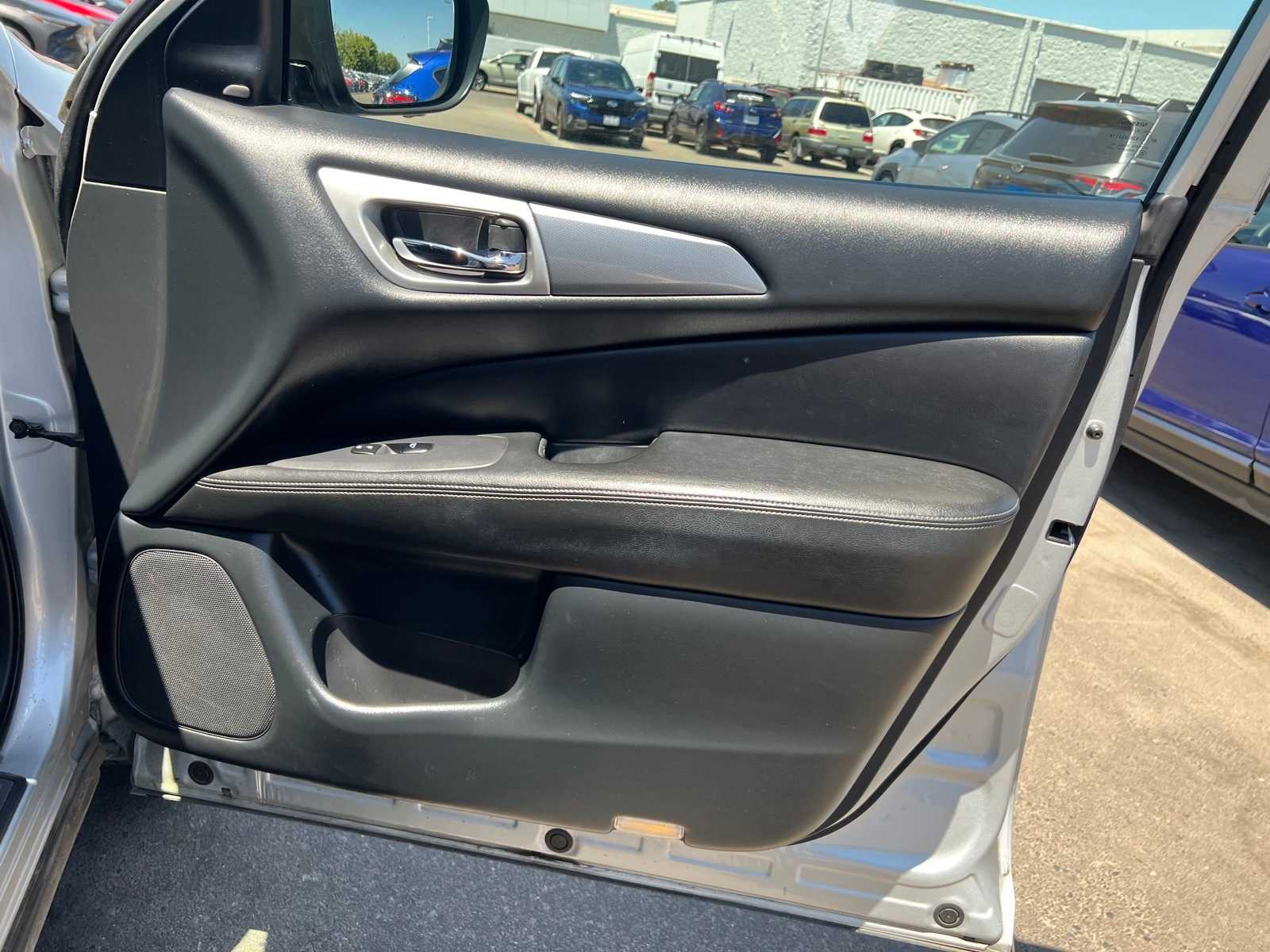Thumbnail: 2019 Nissan Pathfinder - 28