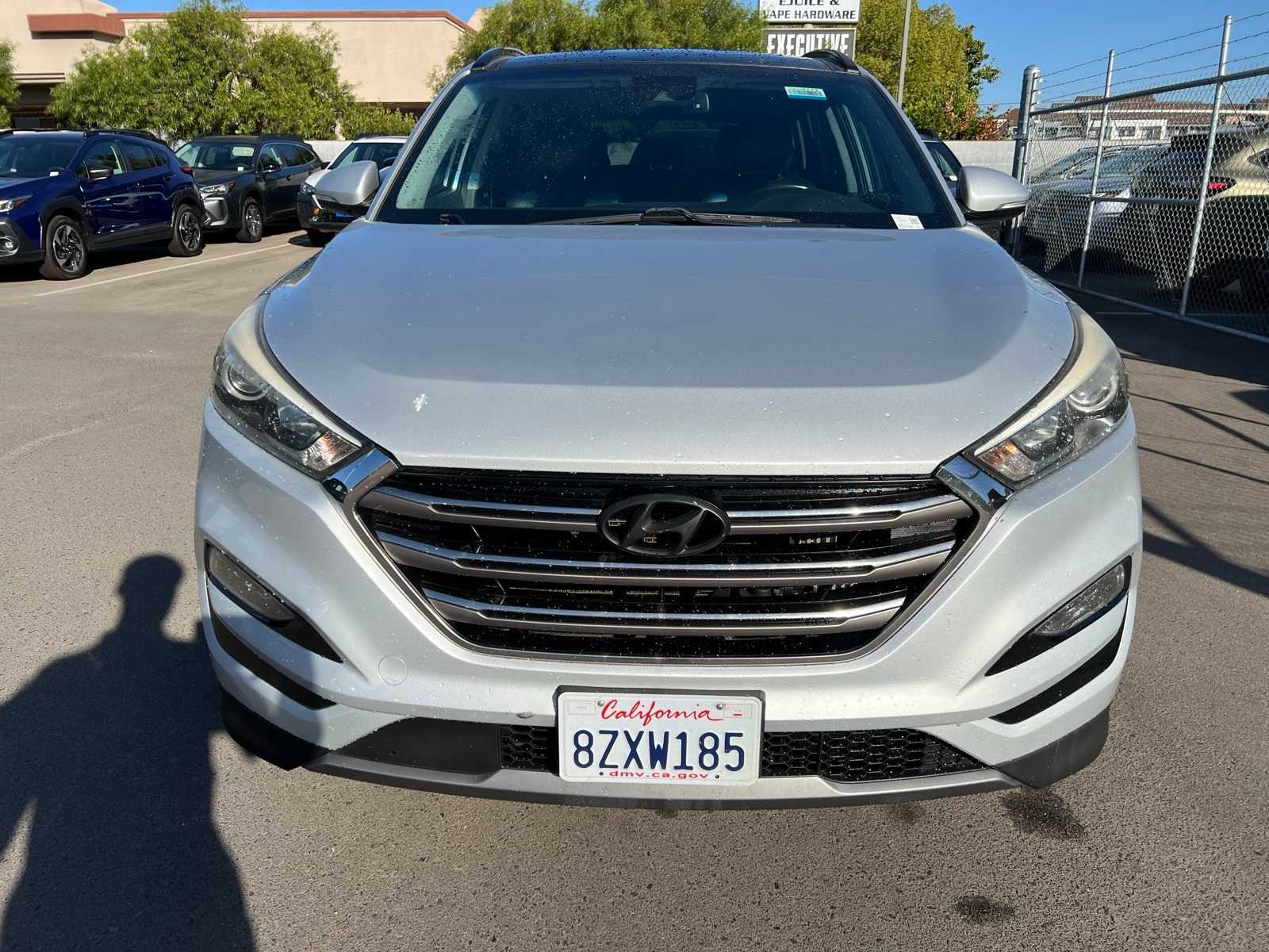 Thumbnail: 2016 Hyundai Tucson - 10