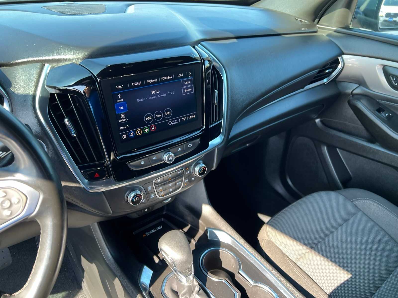 Thumbnail: 2023 Chevrolet Traverse - 38