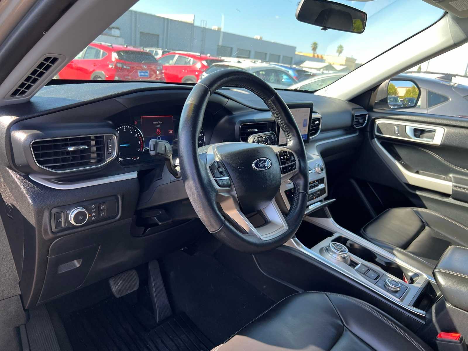Thumbnail: 2021 Ford Explorer - 14