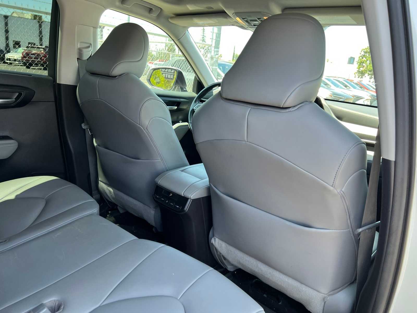 Thumbnail: 2021 Toyota Highlander - 22