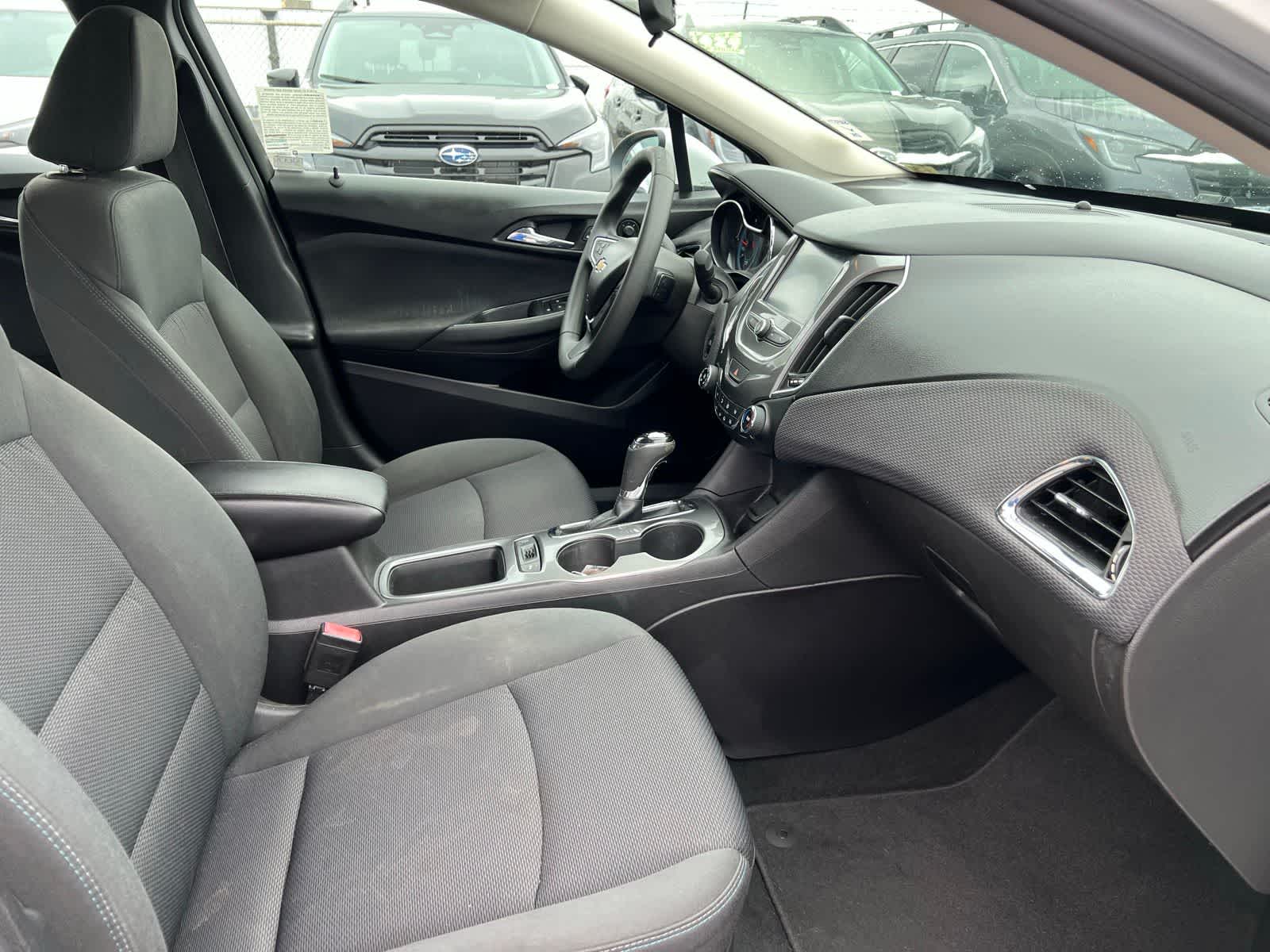 Thumbnail: 2016 Chevrolet Cruze - 27