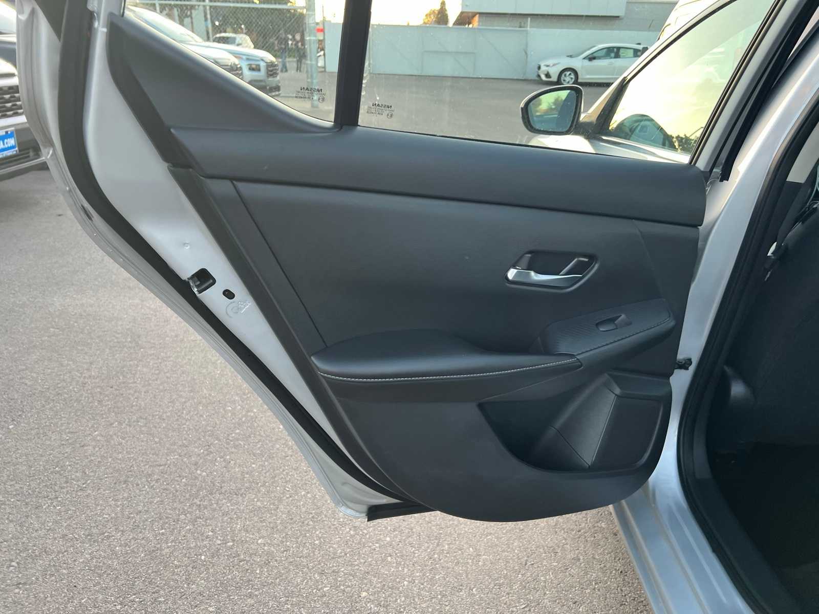 Thumbnail: 2022 Nissan Sentra - 20