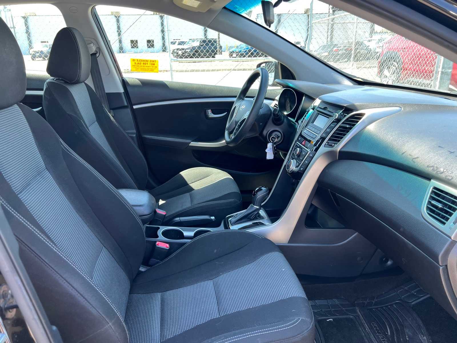 Thumbnail: 2016 Hyundai Elantra - 26