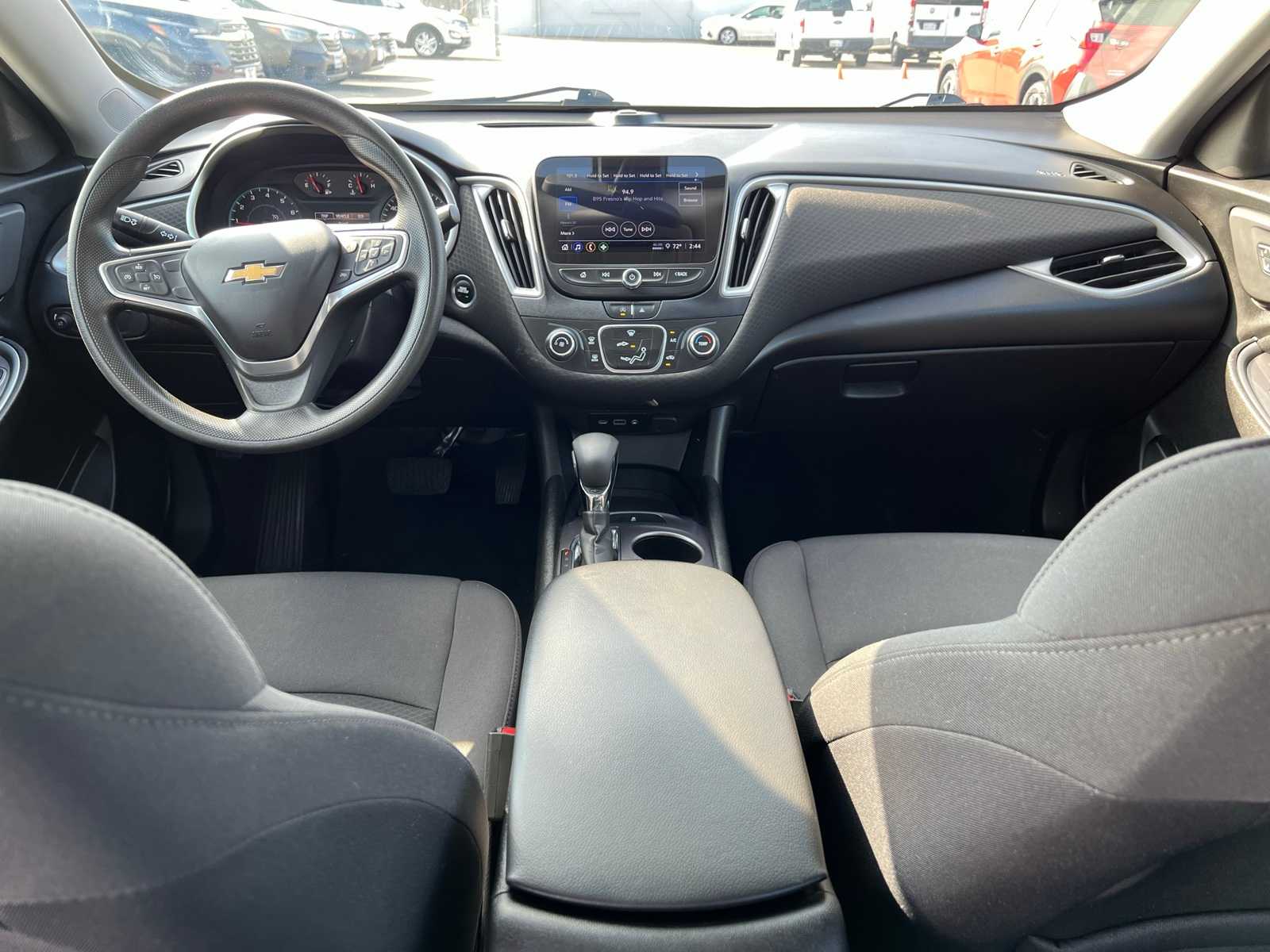 Thumbnail: 2022 Chevrolet Malibu - 28