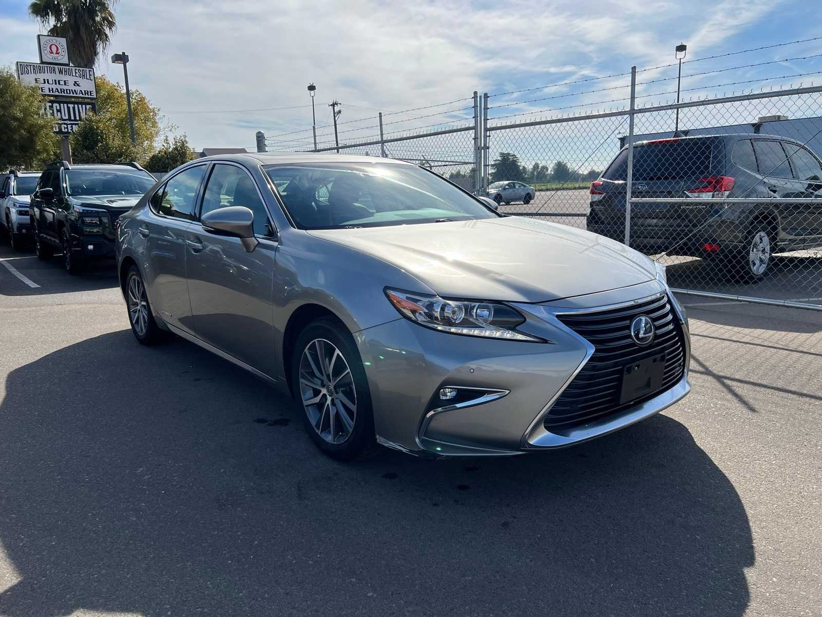 Thumbnail: 2016 Lexus ES - 10