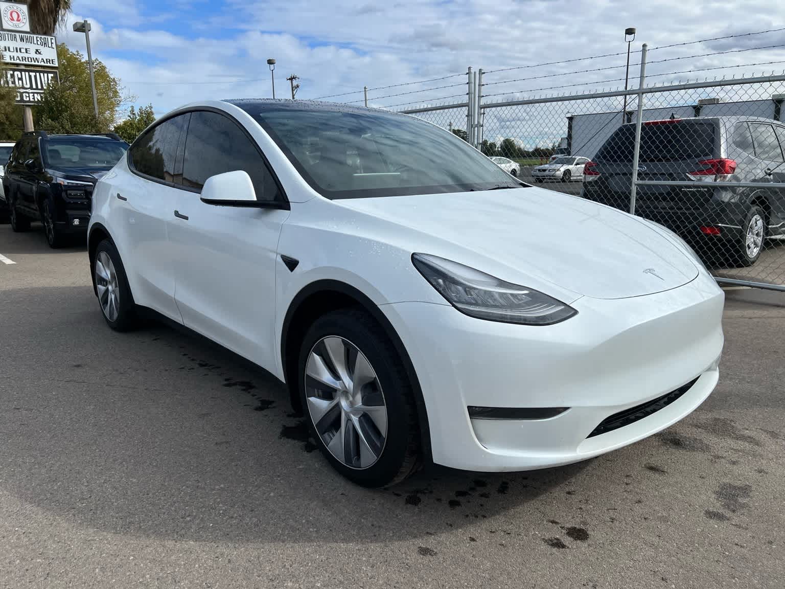 Thumbnail: 2023 Tesla Model Y - 10