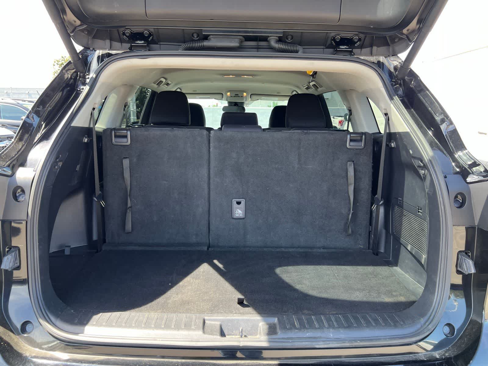 Thumbnail: 2025 Toyota Highlander - 8