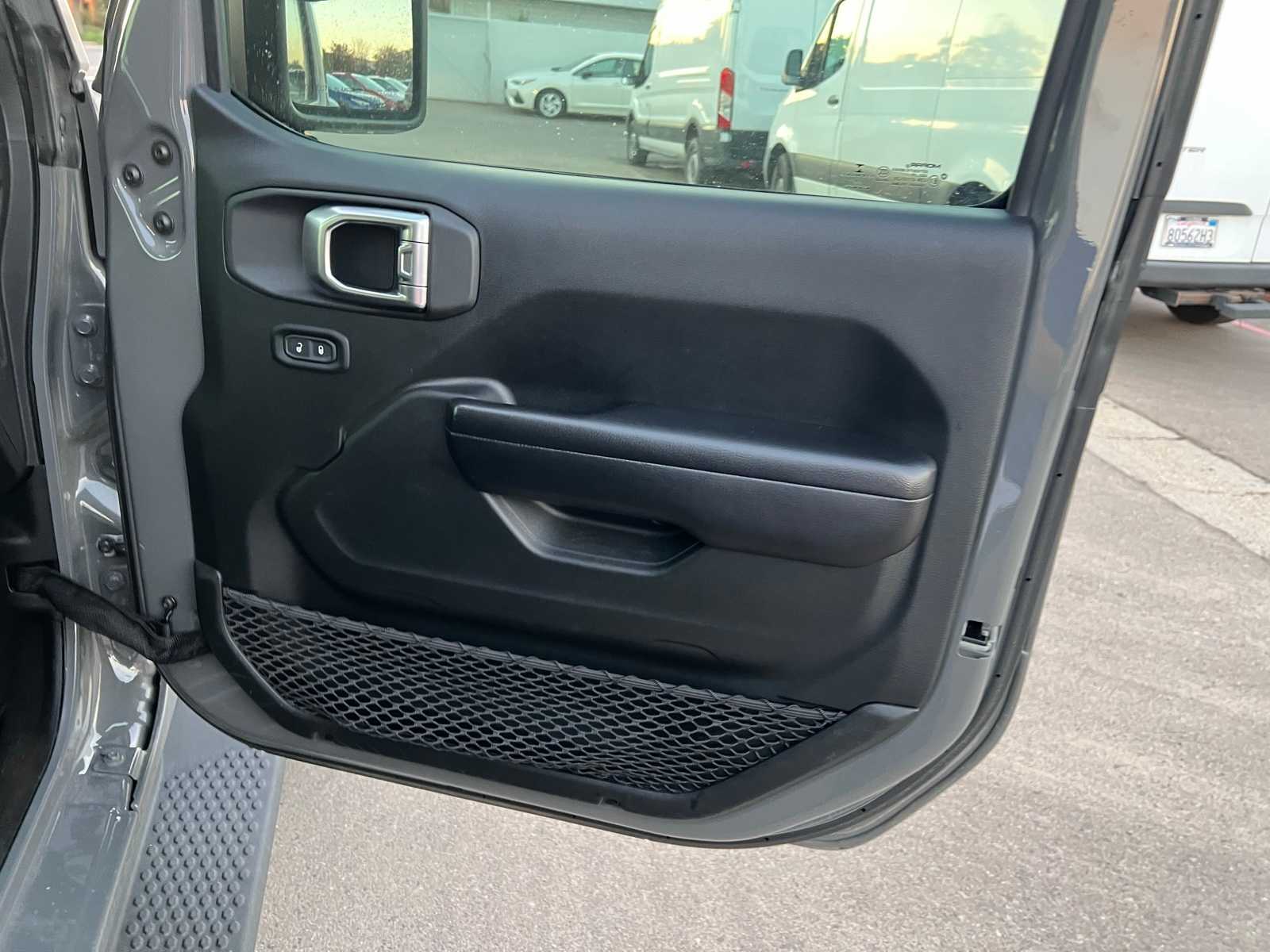 Thumbnail: 2020 Jeep Wrangler - 27