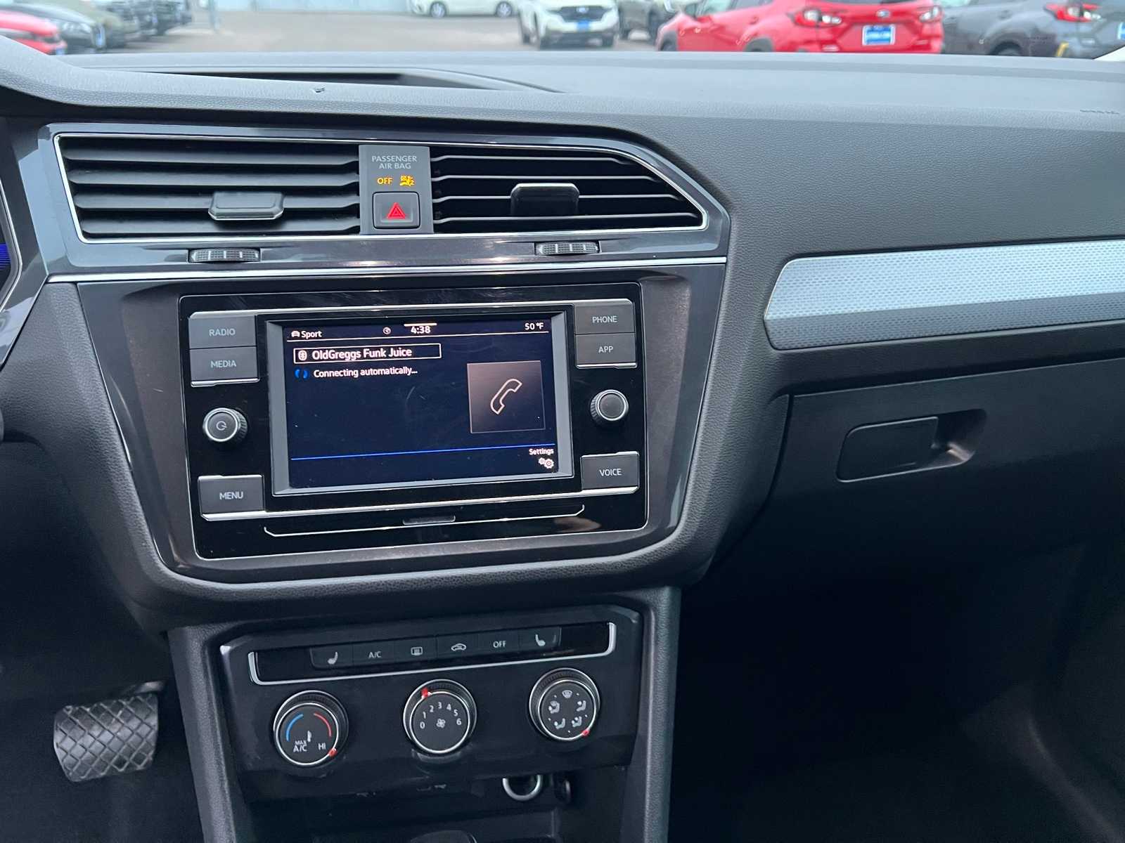 Thumbnail: 2024 Volkswagen Tiguan - 36