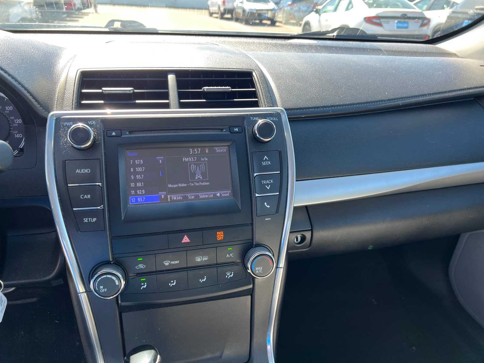 Thumbnail: 2016 Toyota Camry - 31