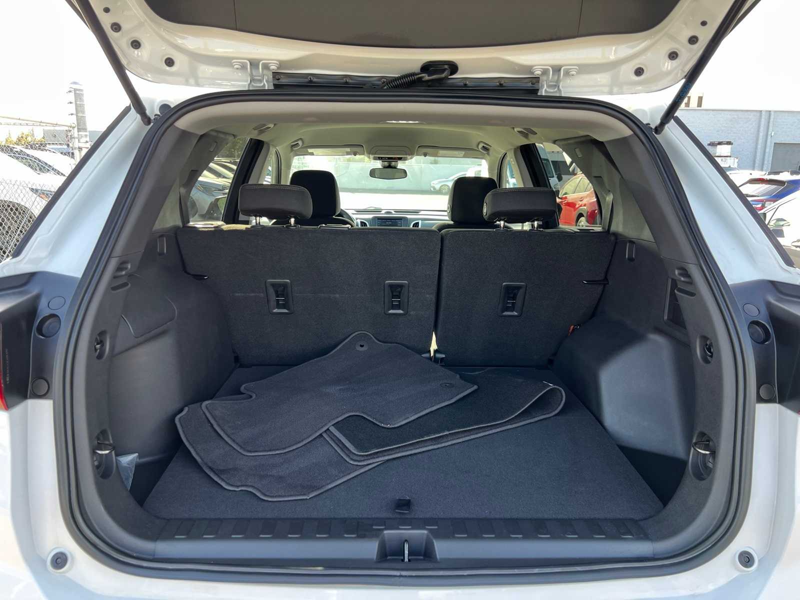 Thumbnail: 2020 Chevrolet Equinox - 8