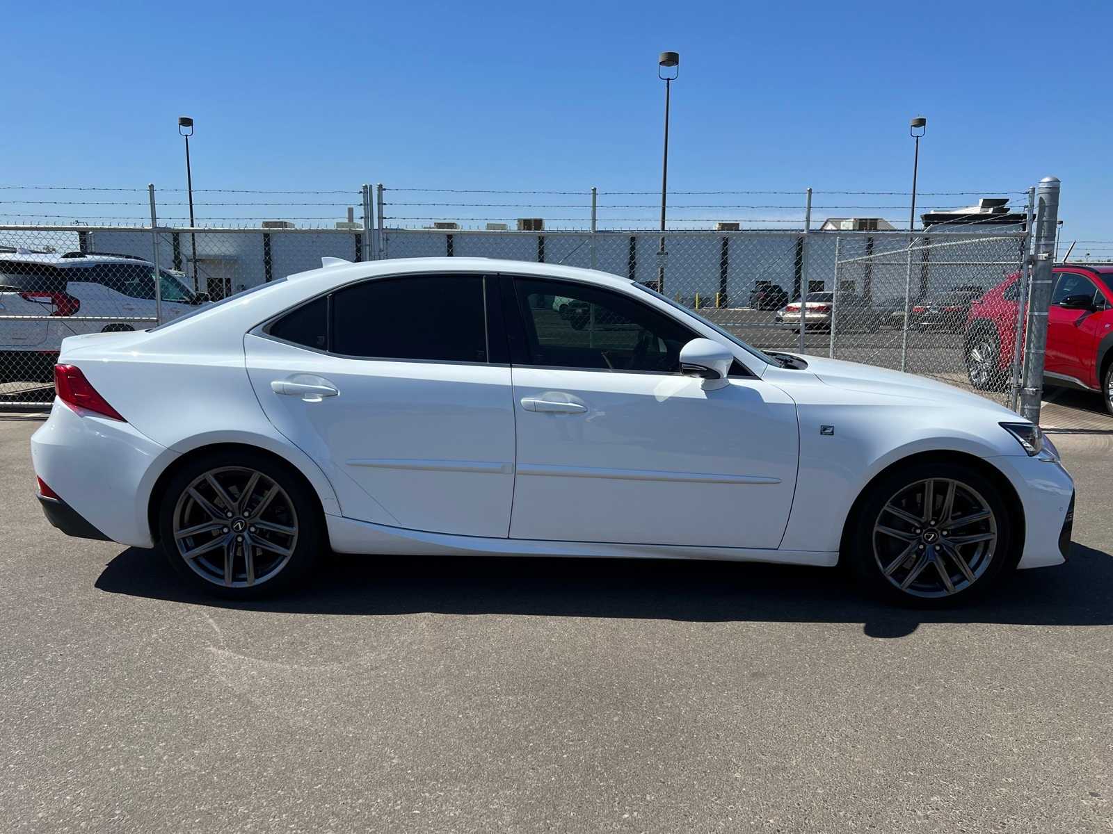 Thumbnail: 2018 Lexus IS - 10