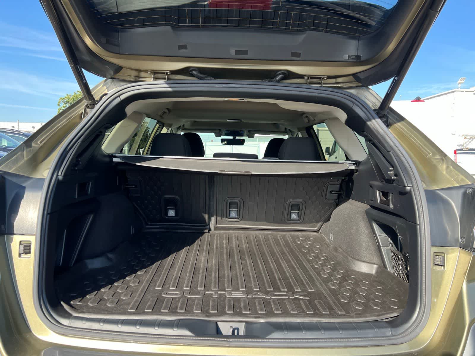 Thumbnail: 2022 Subaru Outback - 8