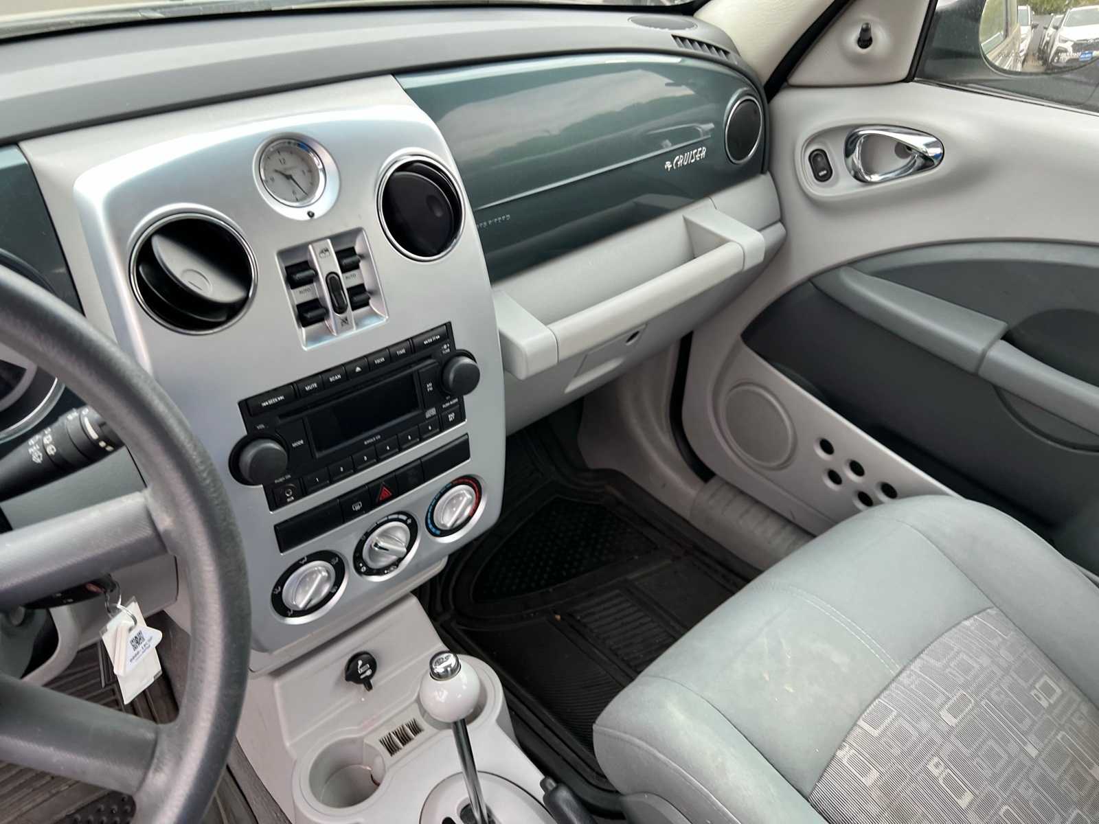 Thumbnail: 2006 Chrysler PT Cruiser - 30