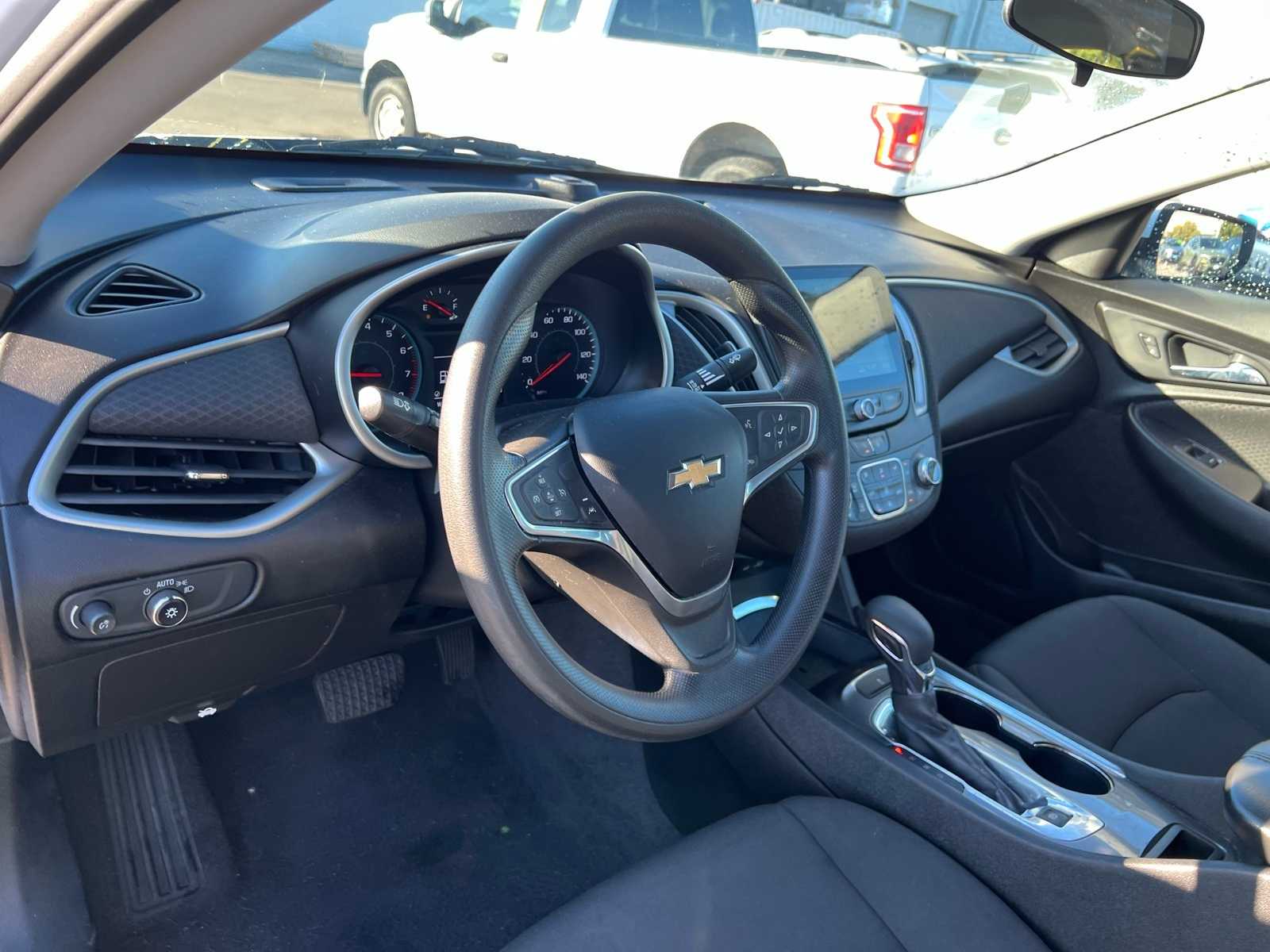 Thumbnail: 2023 Chevrolet Malibu - 14