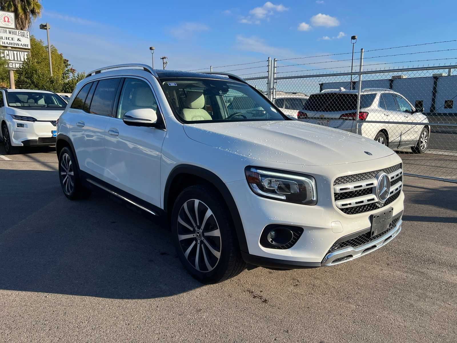 Thumbnail: 2020 Mercedes-Benz GLB - 10