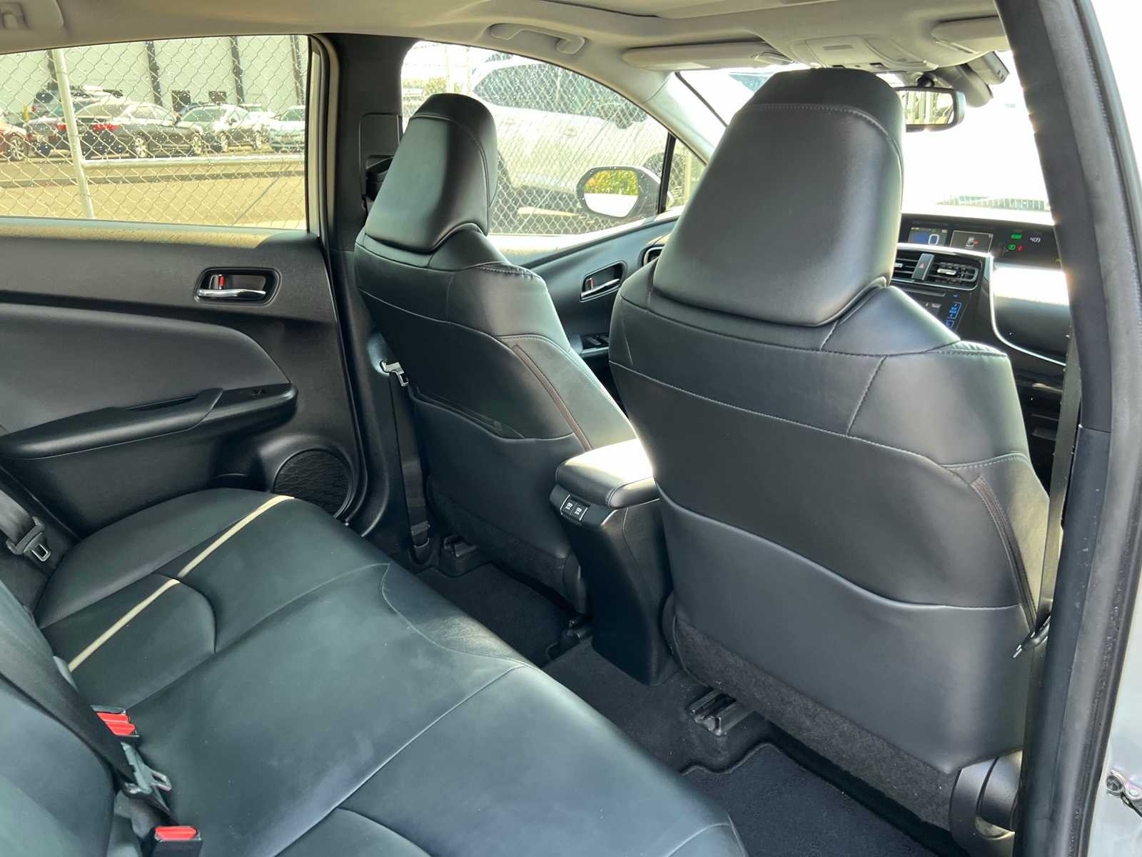Thumbnail: 2019 Toyota Prius - 22