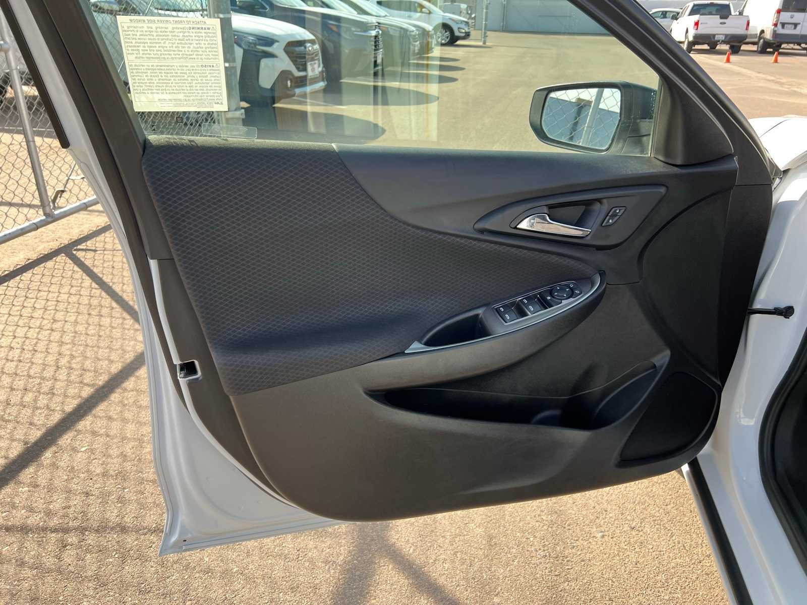 Thumbnail: 2022 Chevrolet Malibu - 15