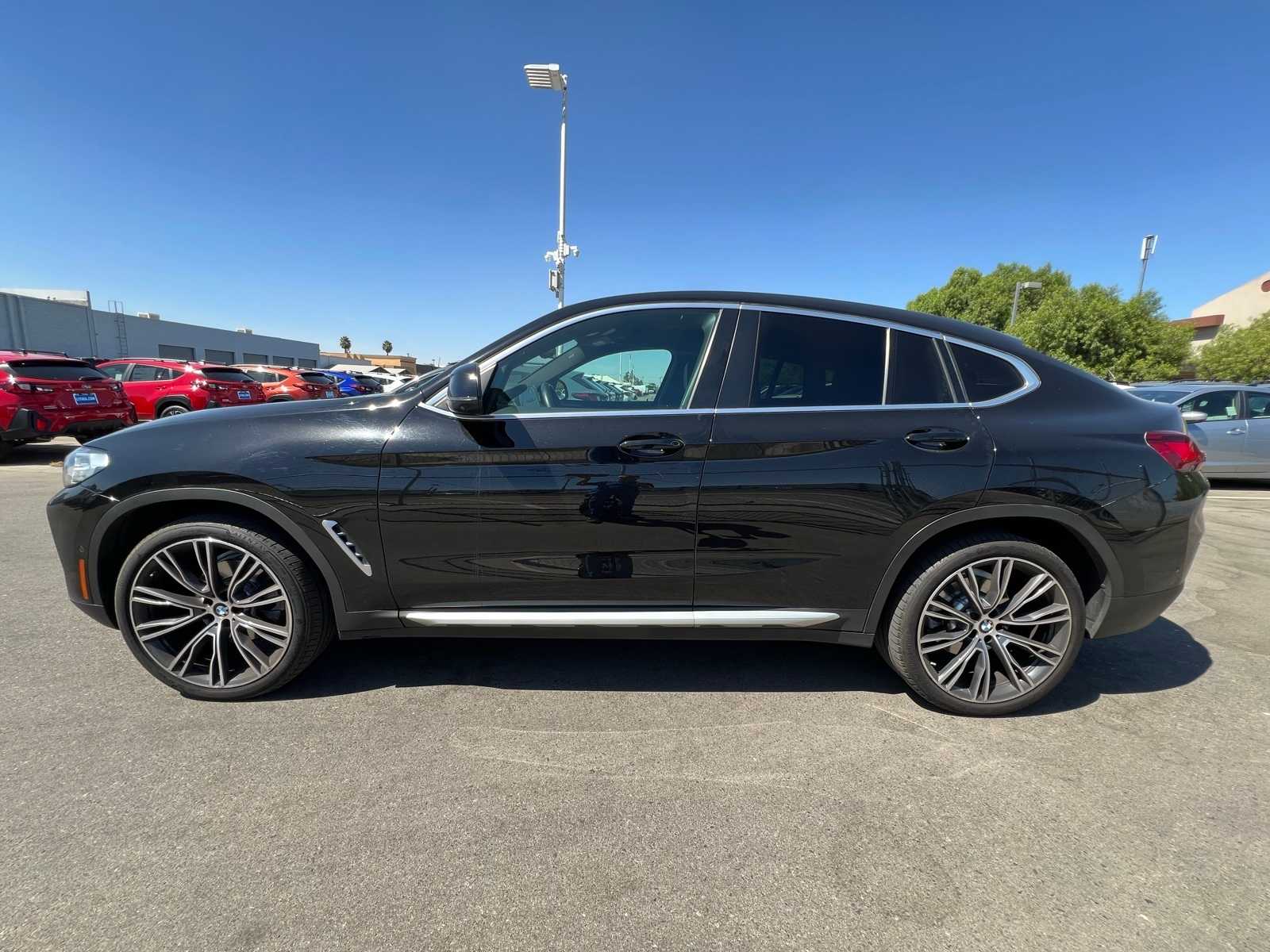 Thumbnail: 2023 BMW X4 - 2