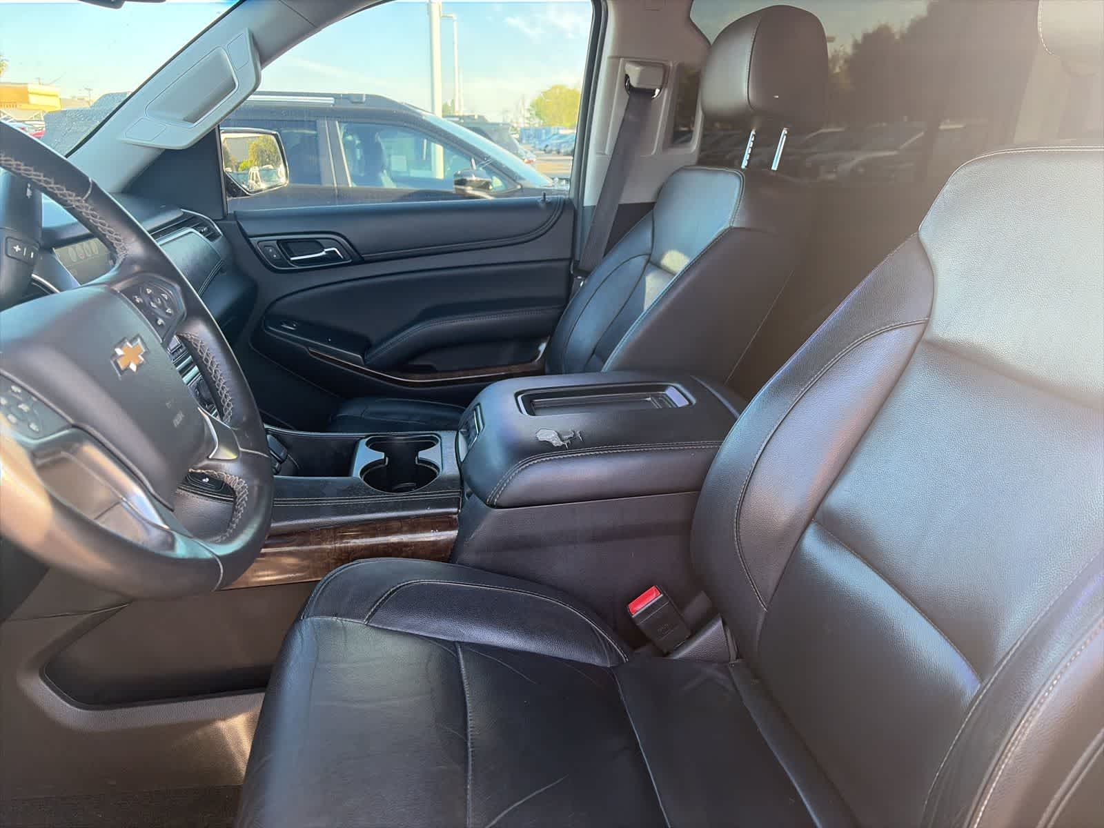 Thumbnail: 2017 Chevrolet Suburban - 27