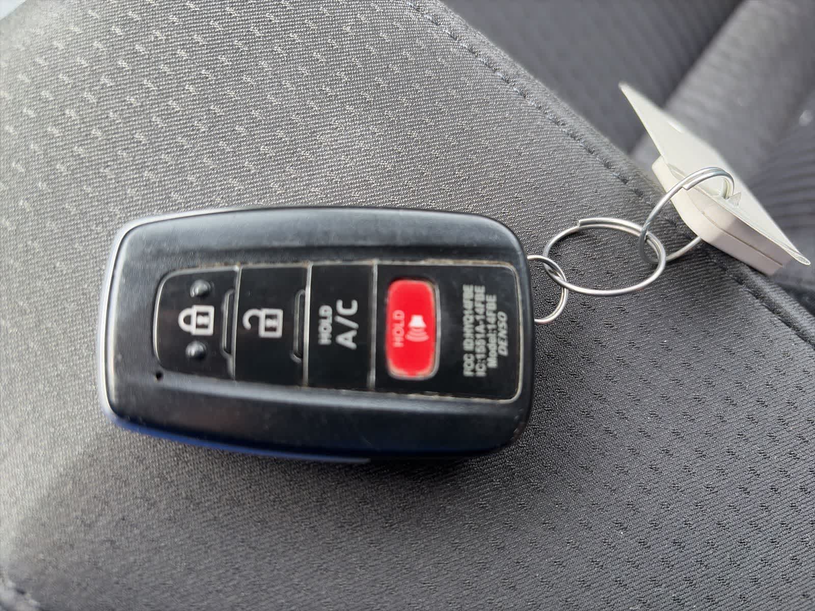 Thumbnail: 2018 Toyota Prius Prime - 36