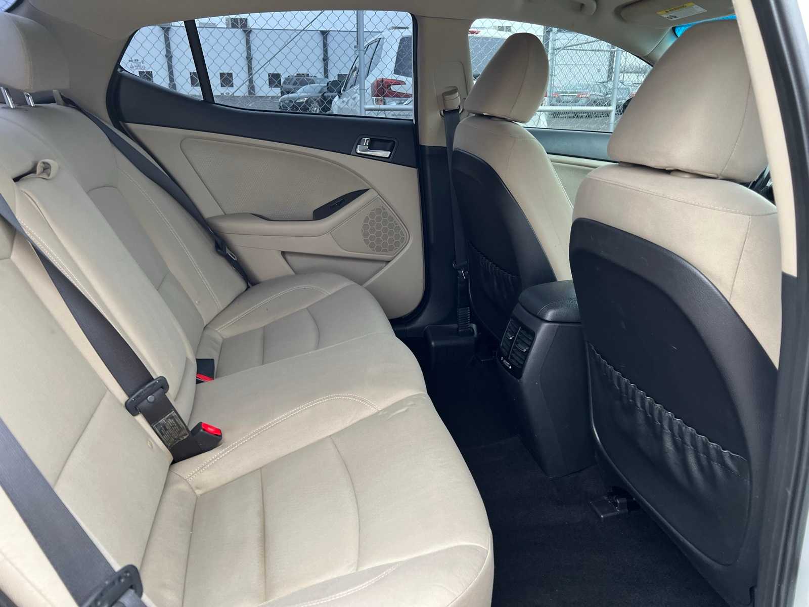 Thumbnail: 2016 Kia Optima - 23