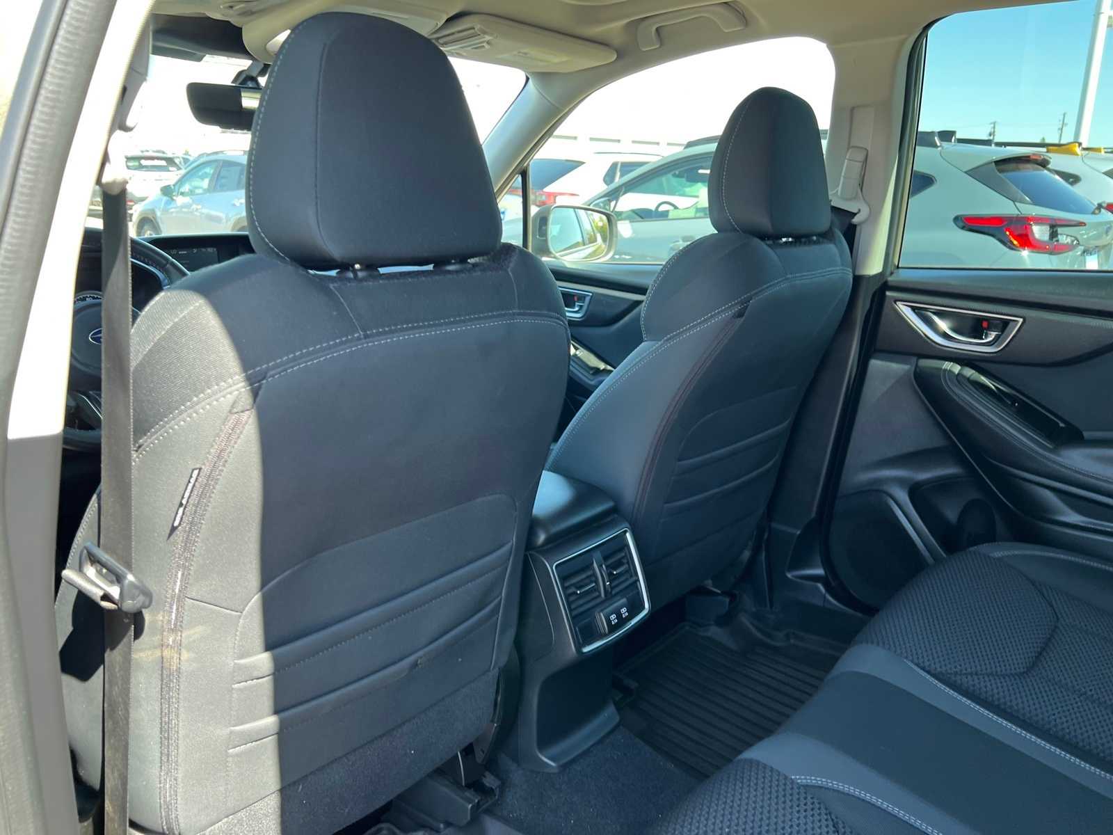 2023 Subaru Forester Premium 18