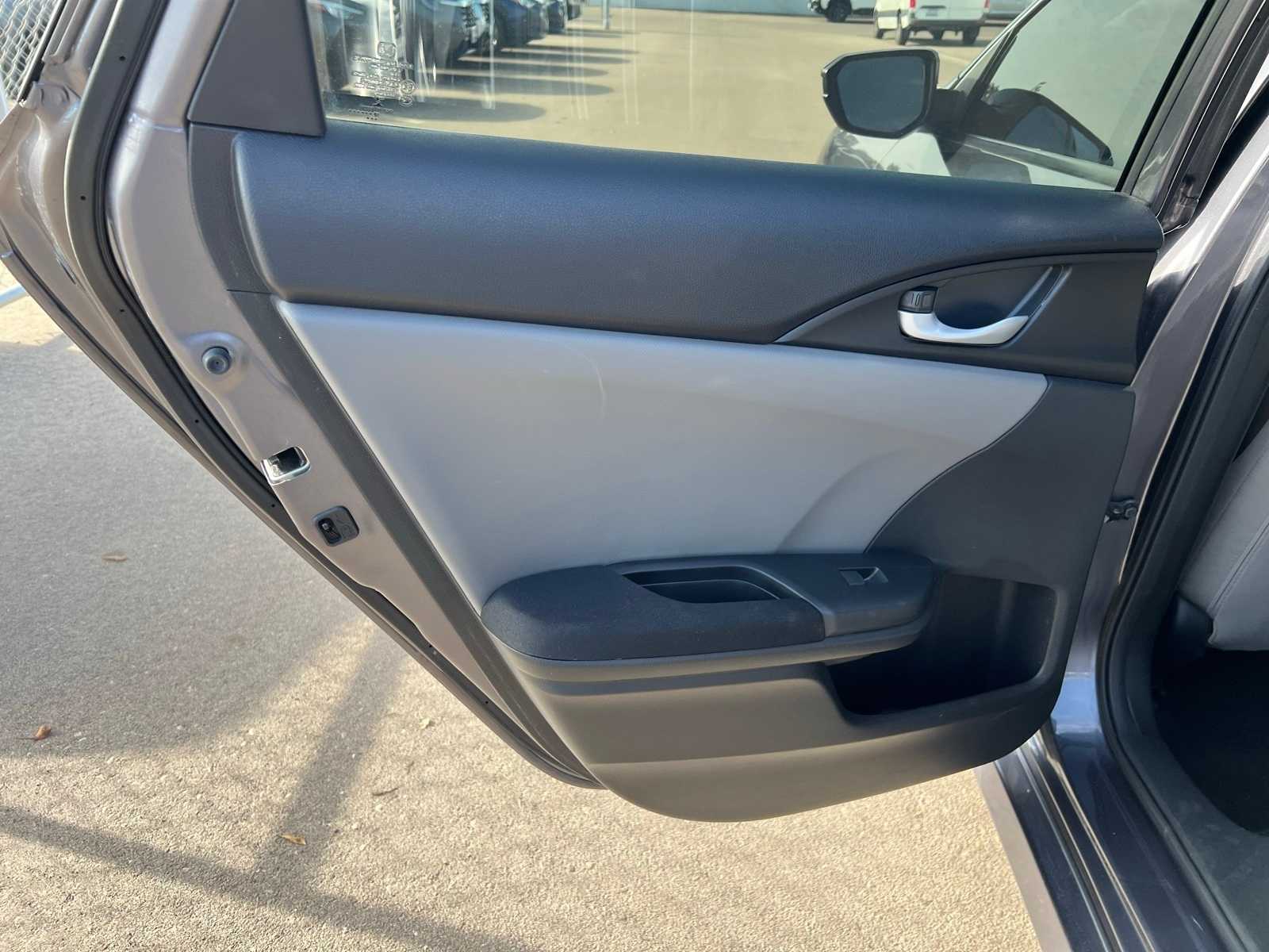 Thumbnail: 2016 Honda Civic - 19