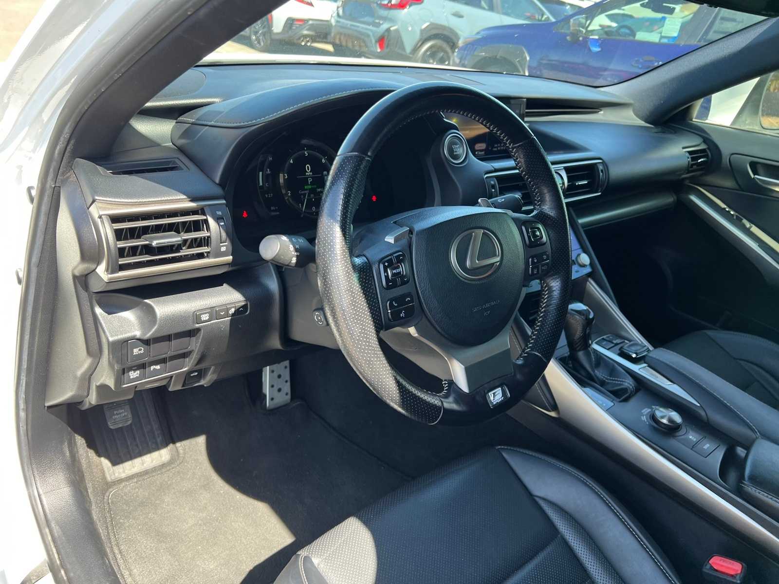 Thumbnail: 2018 Lexus IS - 14