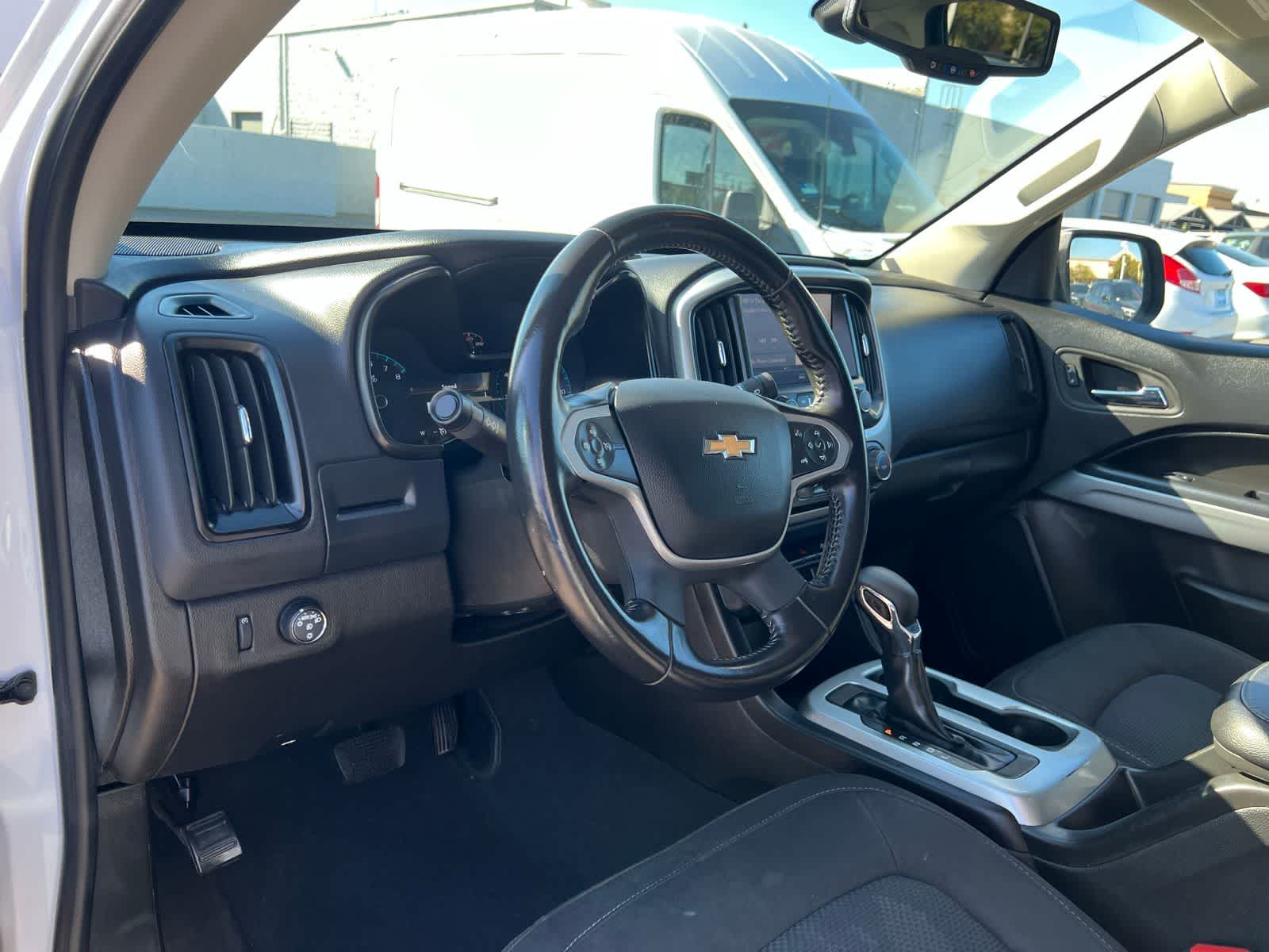 Thumbnail: 2022 Chevrolet Colorado - 14