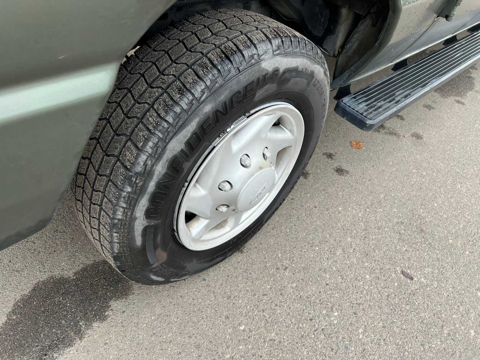 Thumbnail: 2005 Ford Econoline - 16