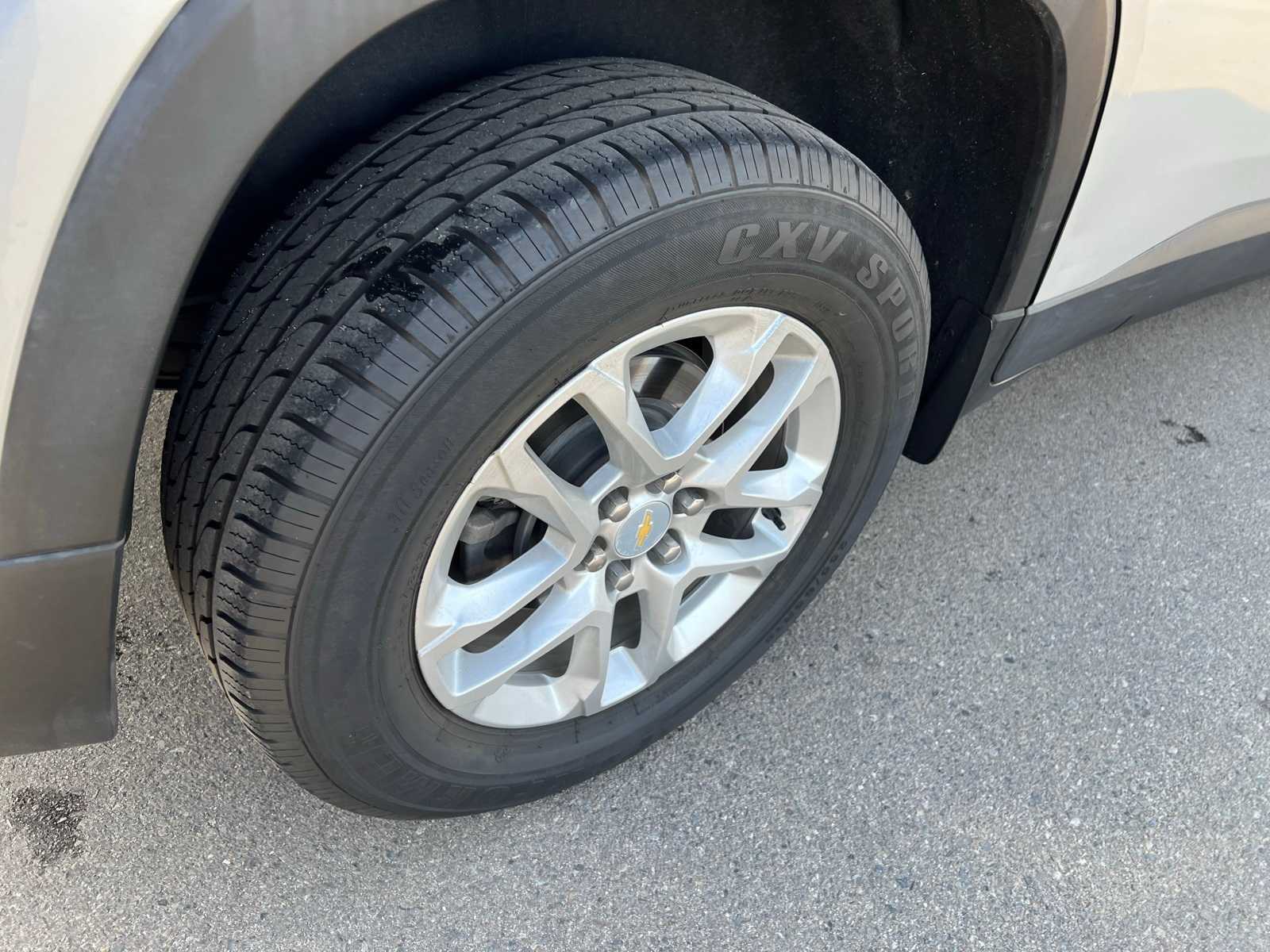 Thumbnail: 2021 Chevrolet Traverse - 20