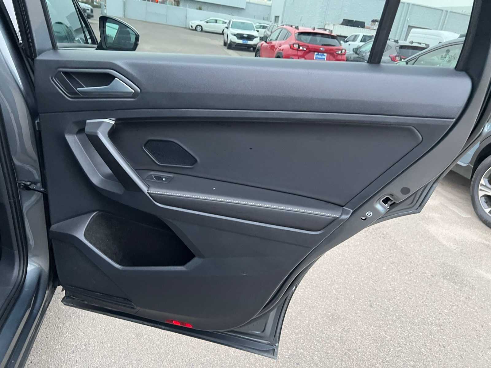 Thumbnail: 2024 Volkswagen Tiguan - 23