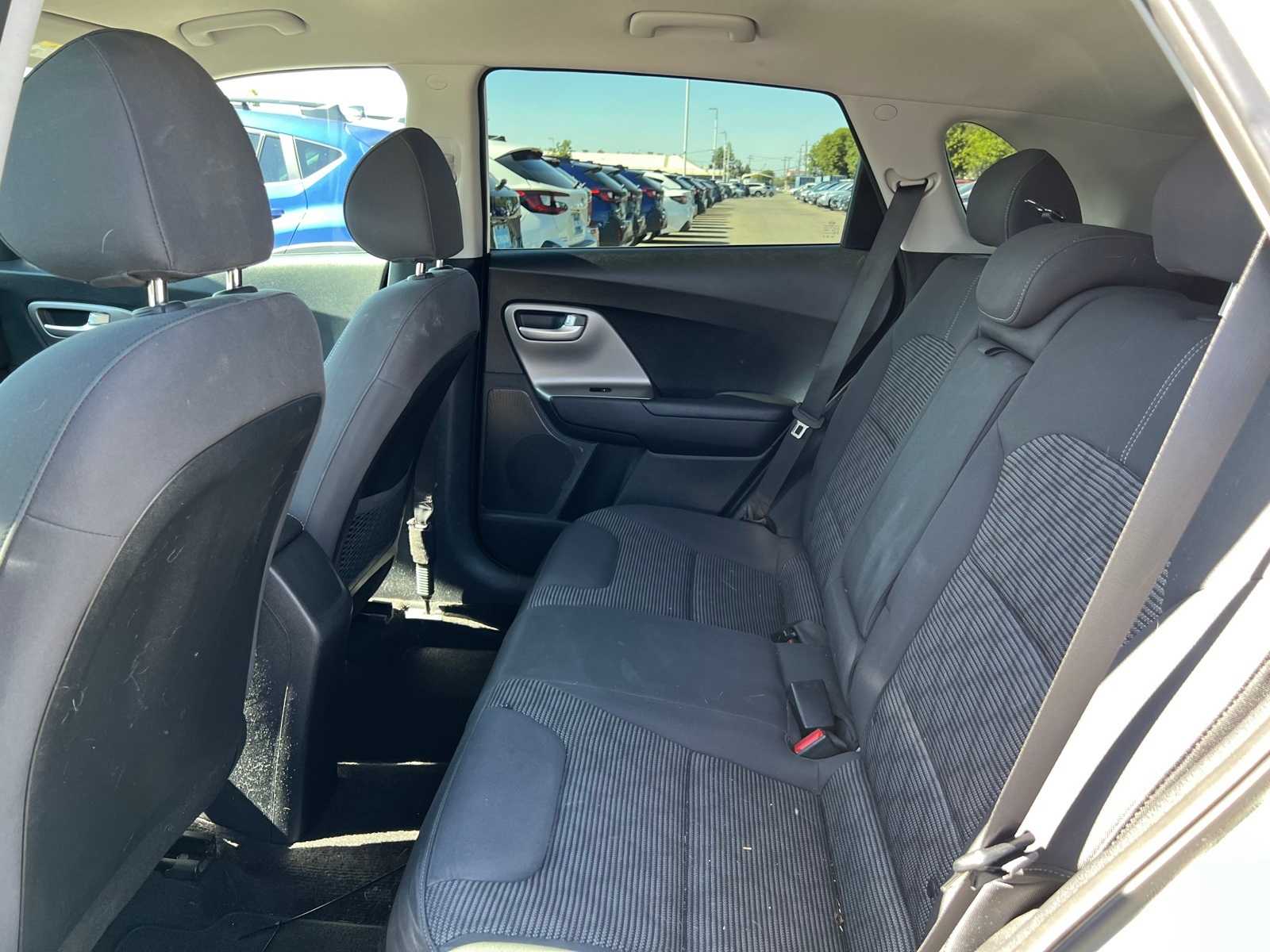 Thumbnail: 2018 Kia Niro - 19