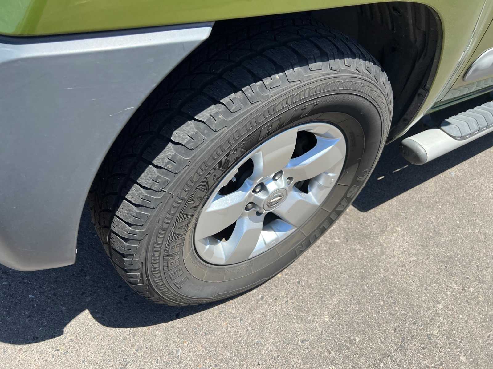 2011 Nissan Xterra S 12