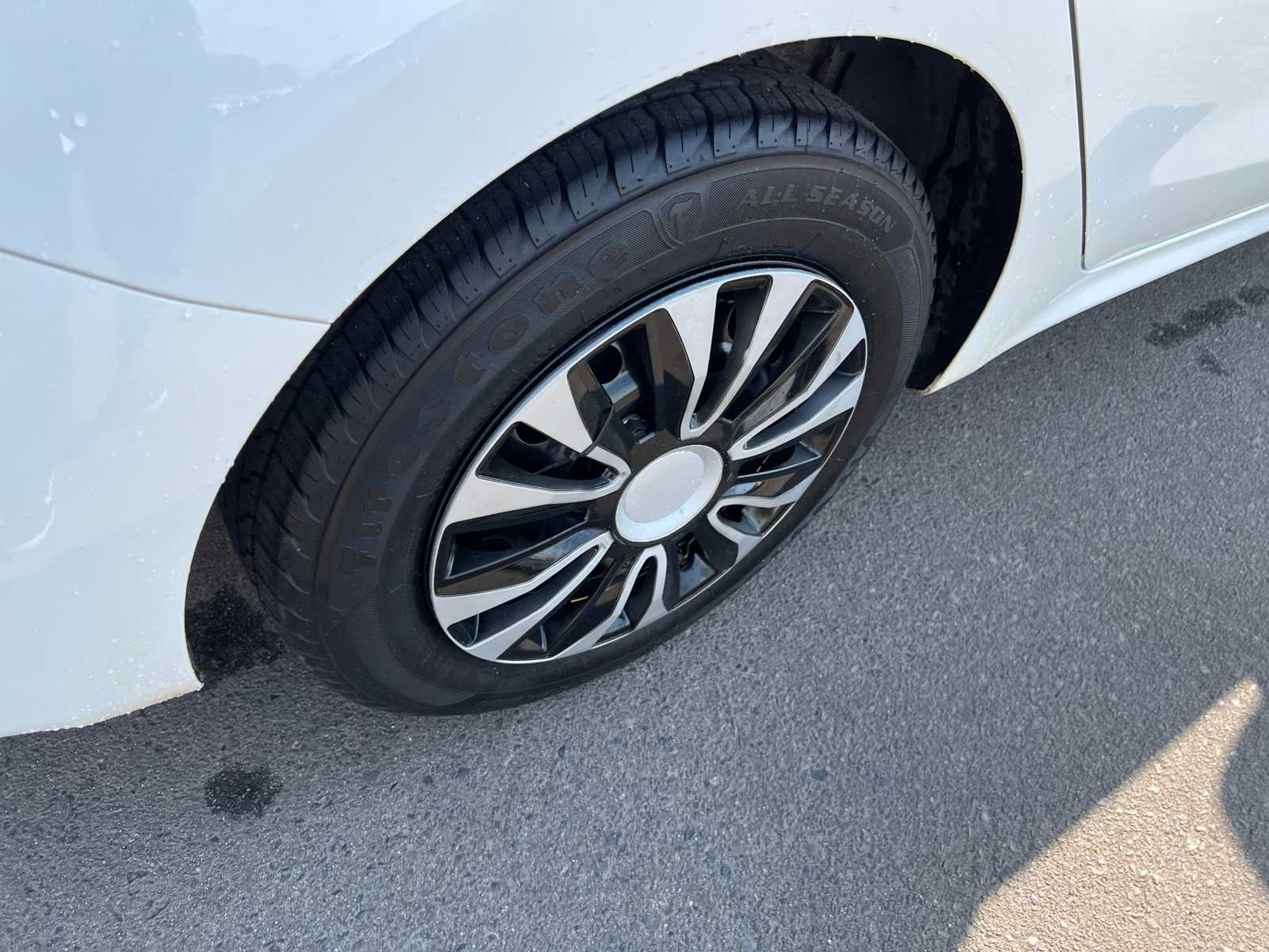 Thumbnail: 2021 Kia Rio - 20