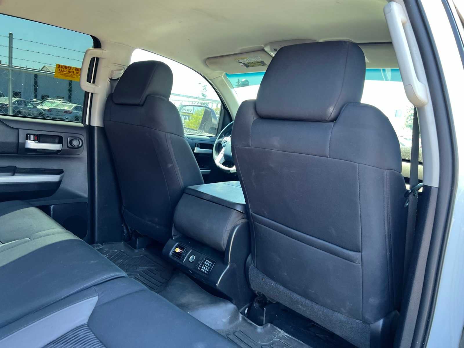 Thumbnail: 2015 Toyota Tundra - 21