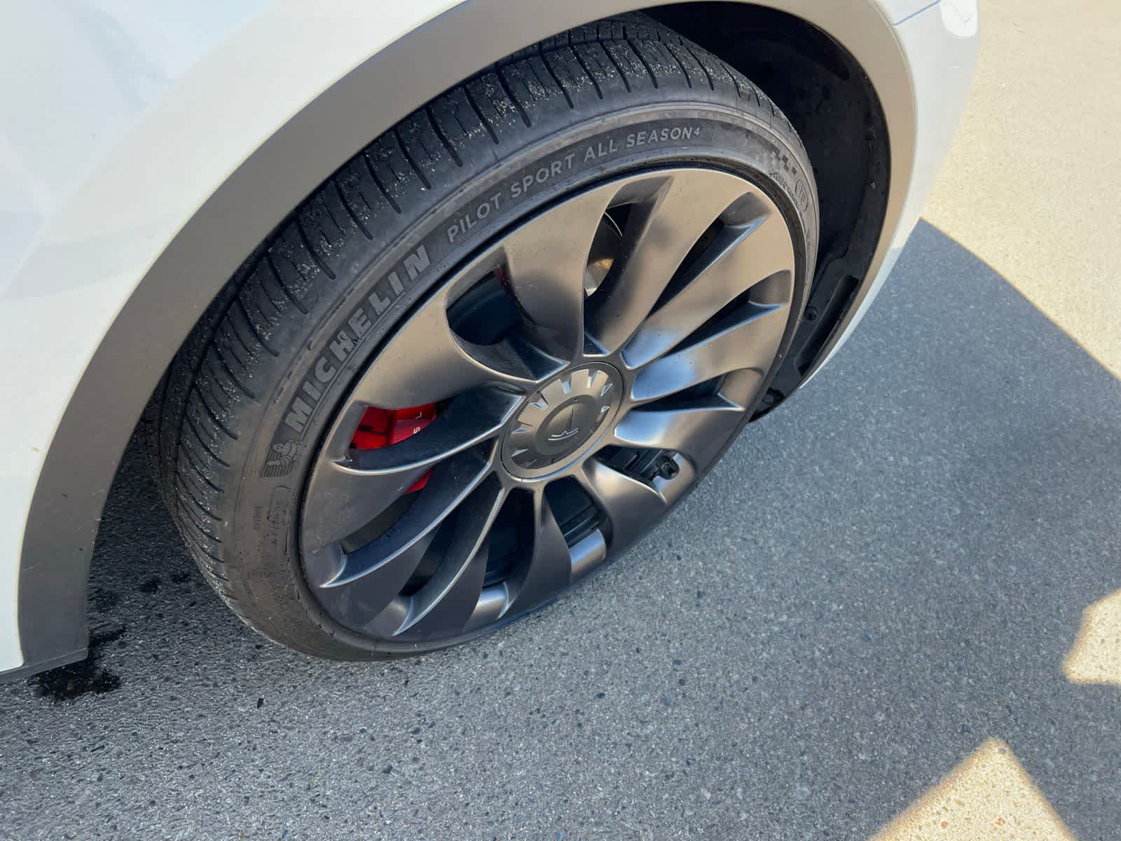 Thumbnail: 2024 Tesla Model Y - 24