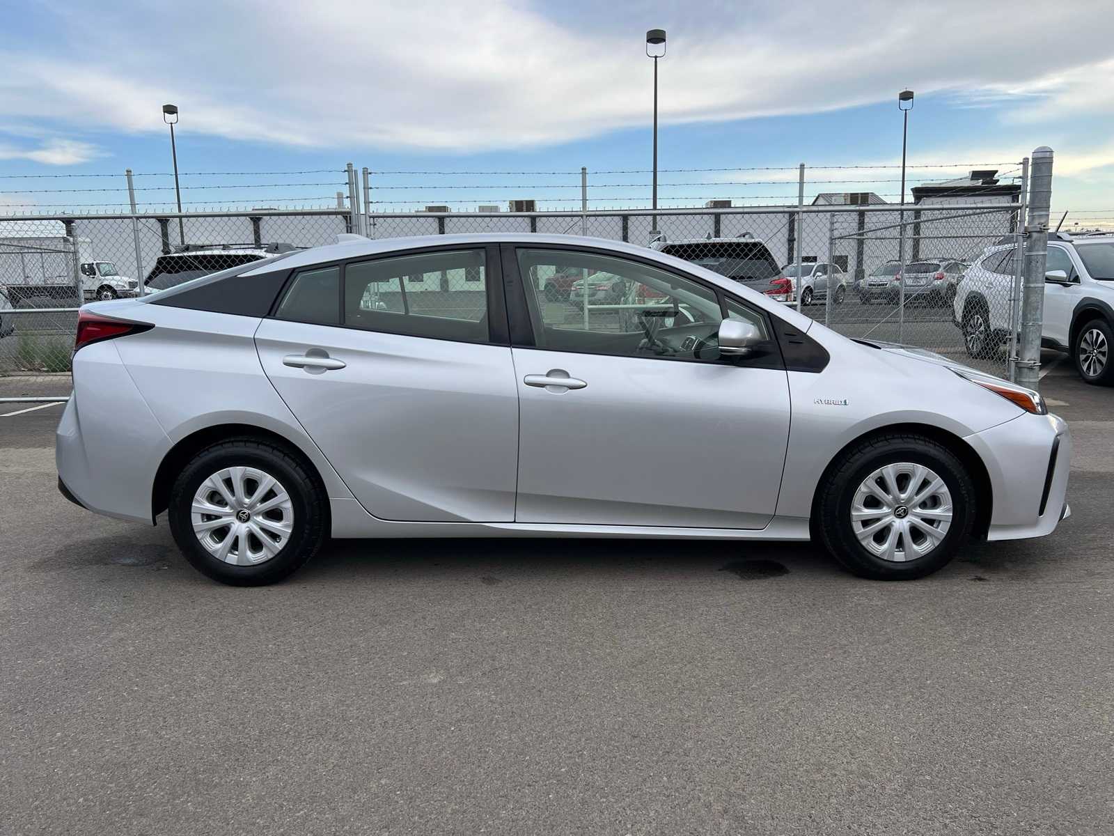 Thumbnail: 2020 Toyota Prius - 10