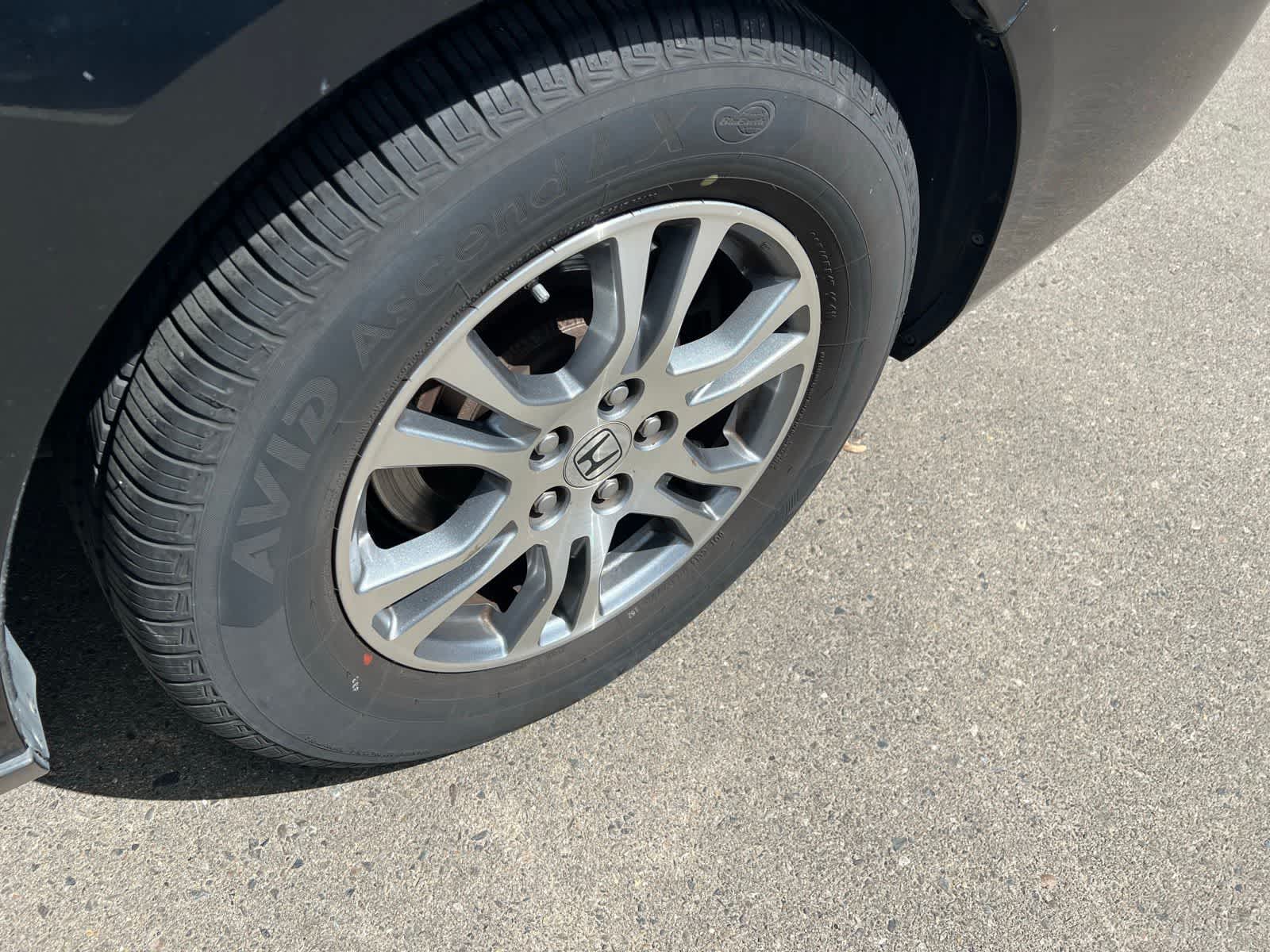 Thumbnail: 2011 Honda Odyssey - 16