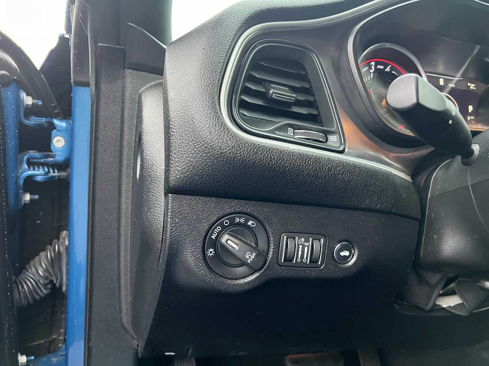 Thumbnail: 2021 Dodge Challenger - 30