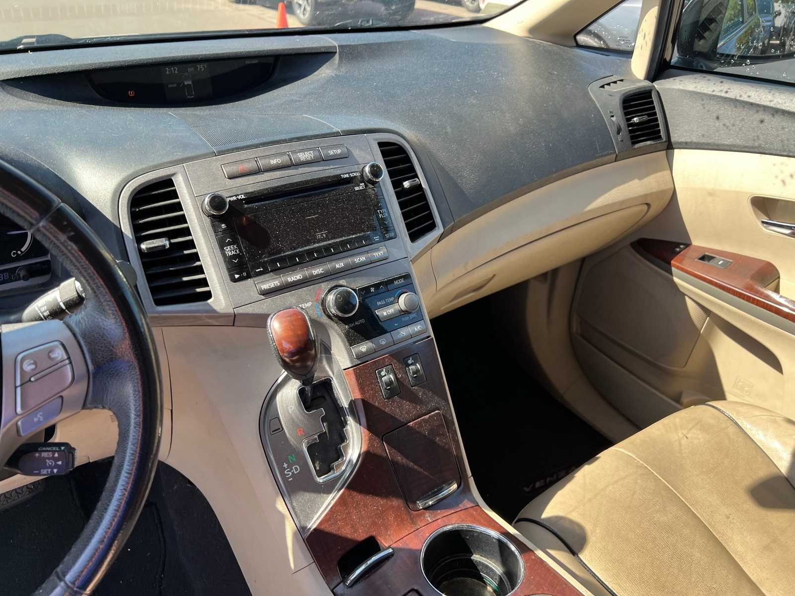 Thumbnail: 2012 Toyota Venza - 29