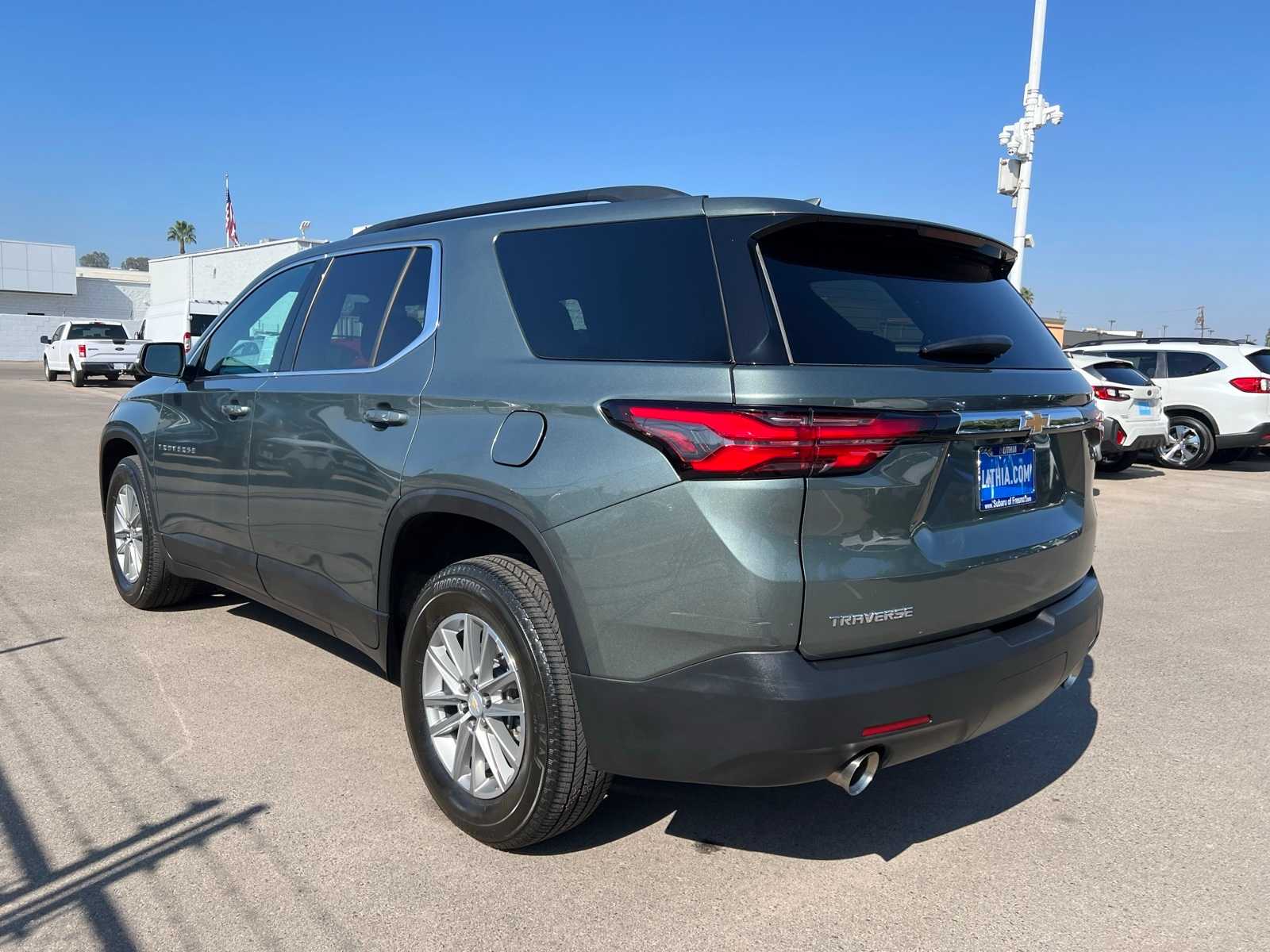 Thumbnail: 2023 Chevrolet Traverse - 3