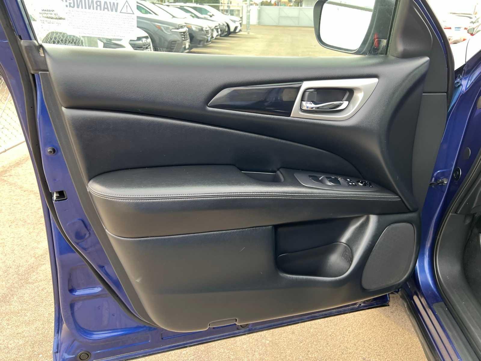 Thumbnail: 2020 Nissan Pathfinder - 15