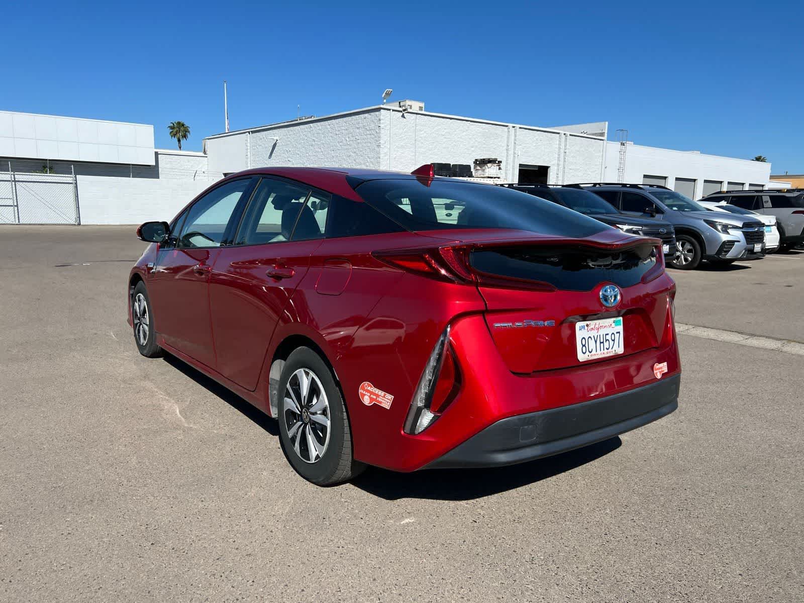 Thumbnail: 2017 Toyota Prius Prime - 3